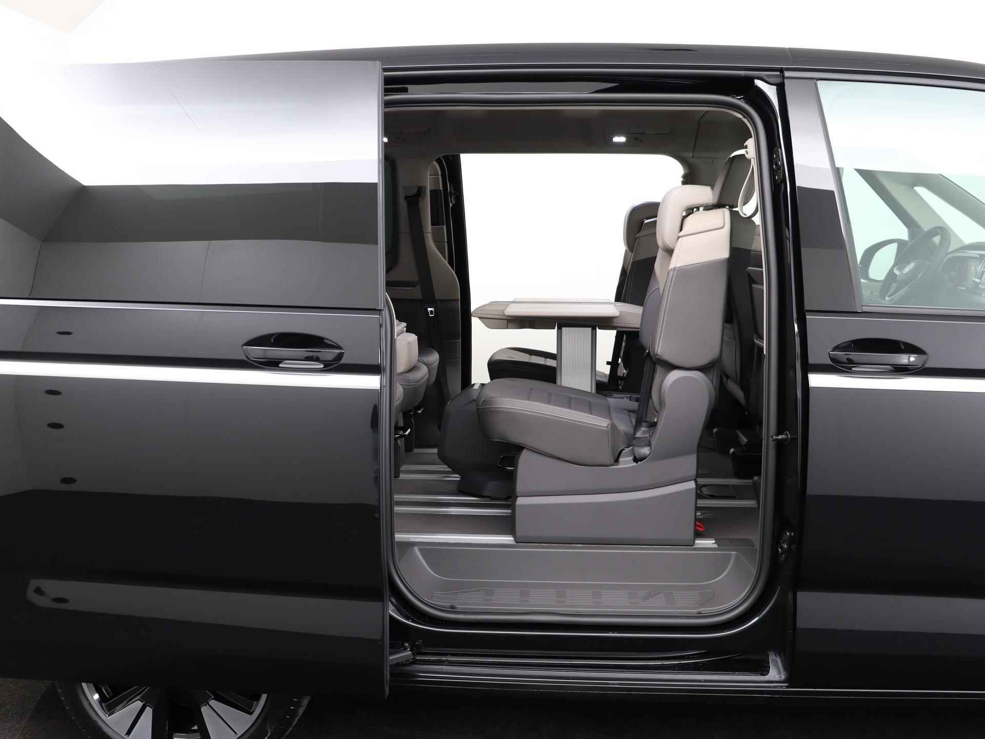 Volkswagen Multivan 1.4 eHybrid L2H1 Style | Direct leverbaar | Head up | Adaptive cruise control | 7 persoons VIS a VIS | Trekhaak | Chrome lijst | App connect | Leder | Travel assist | - 22/76