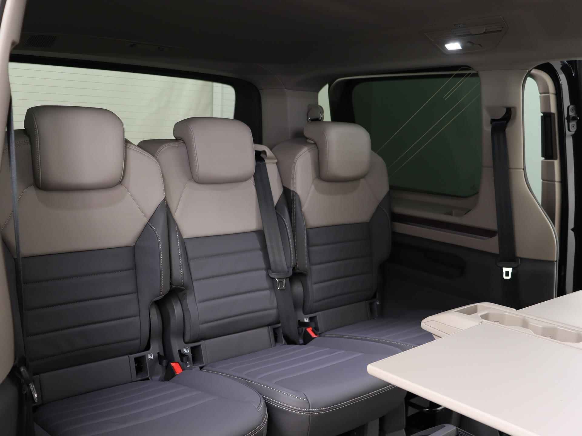 Volkswagen Multivan 1.4 eHybrid L2H1 Style | Direct leverbaar | Head up | Adaptive cruise control | 7 persoons VIS a VIS | Trekhaak | Chrome lijst | App connect | Leder | Travel assist | - 24/76