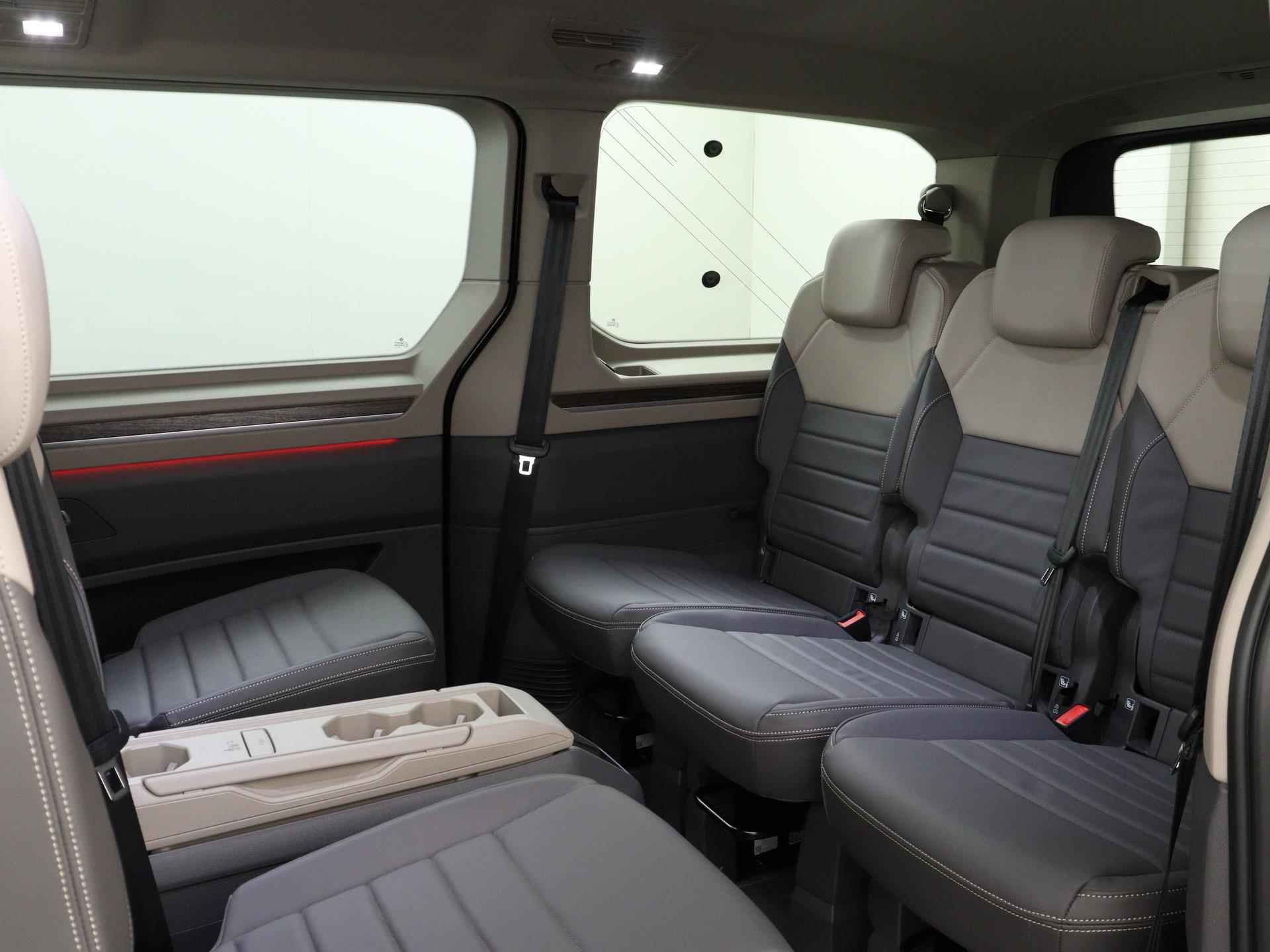 Volkswagen Multivan 1.4 eHybrid L2H1 Style | Direct leverbaar | Head up | Adaptive cruise control | 7 persoons VIS a VIS | Trekhaak | Chrome lijst | App connect | Leder | Travel assist | - 36/76