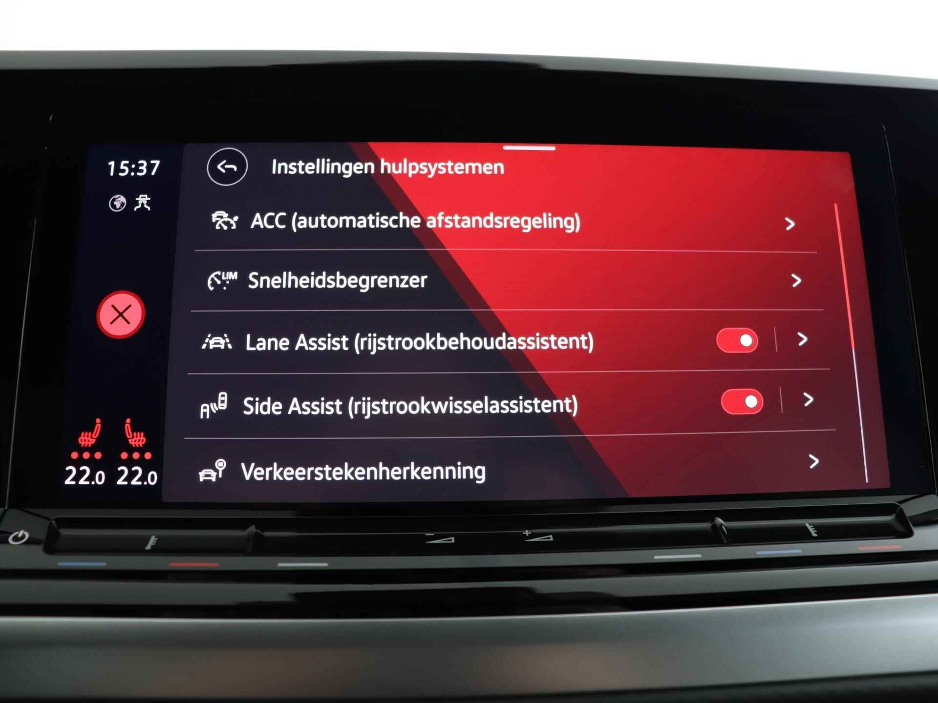 Volkswagen Multivan 1.4 eHybrid L2H1 Style | Direct leverbaar | Head up | Adaptive cruise control | 7 persoons VIS a VIS | Trekhaak | Chrome lijst | App connect | Leder | Travel assist | - 63/76