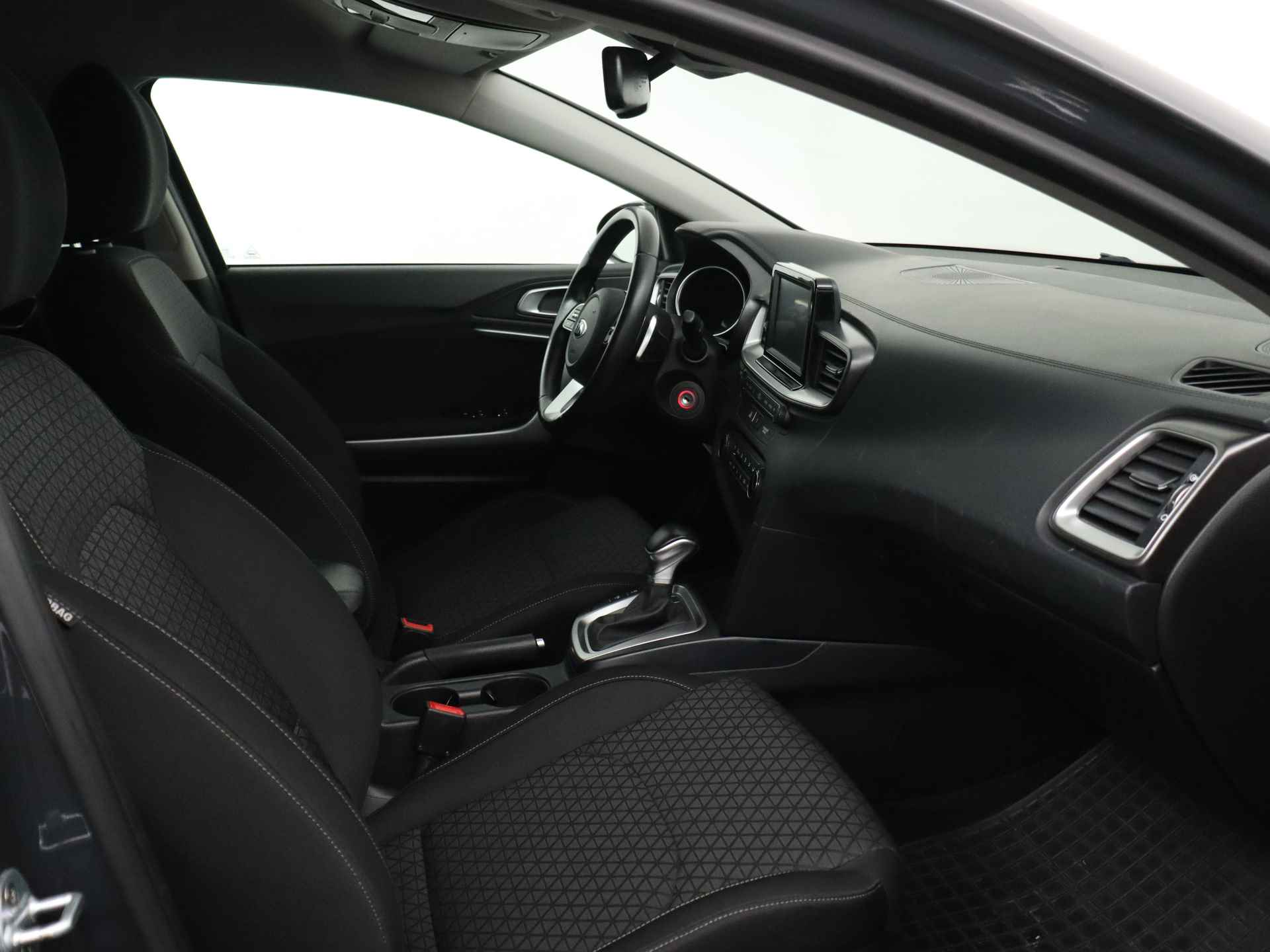 Kia Ceed Sportswagon 1.4 T-GDi DynamicLine | Automaat | Parkeercamera | Apple Carplay / Android Auto | - 28/38