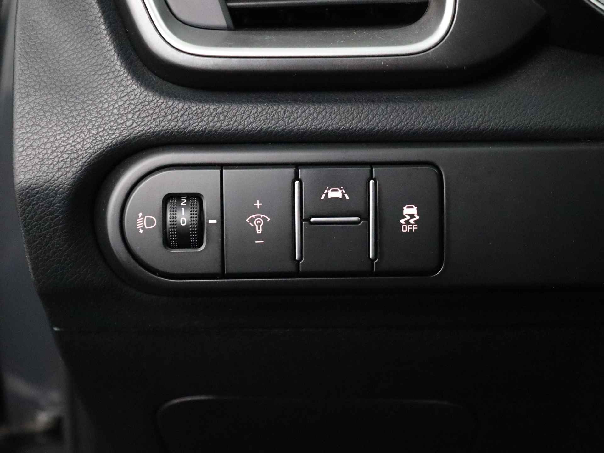 Kia Ceed Sportswagon 1.4 T-GDi DynamicLine | Automaat | Parkeercamera | Apple Carplay / Android Auto | - 32/38