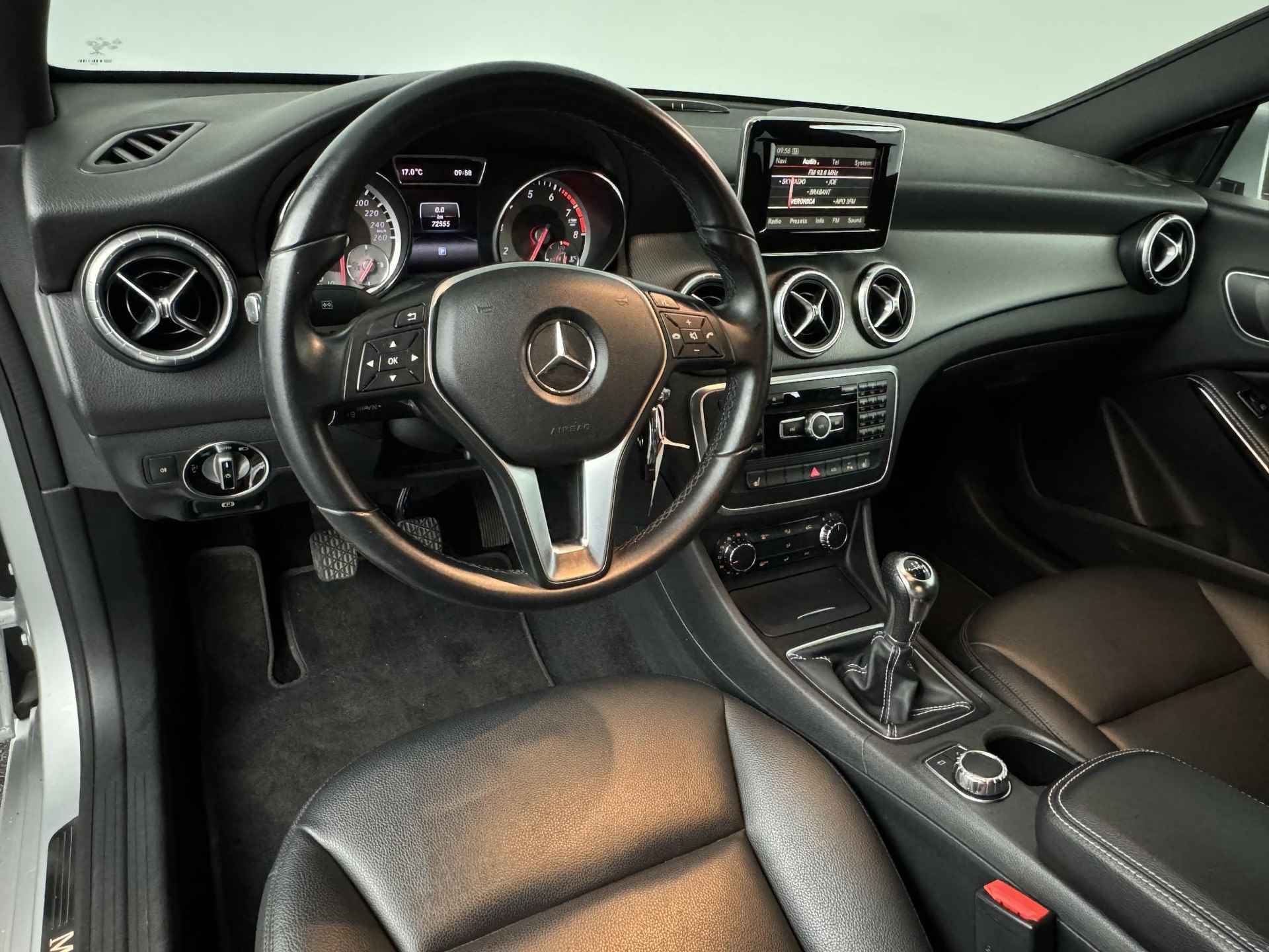 Mercedes-Benz CLA-klasse 180 Ambition Navigatie | Sportstoelen | Stoelverwarming | - 29/44