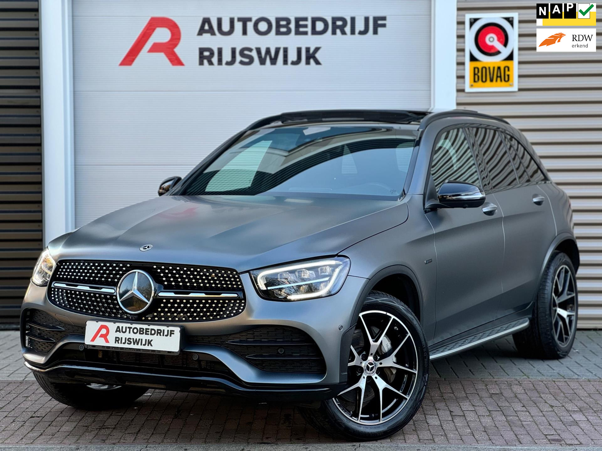 Mercedes-Benz GLC-klasse 300e 4MATIC Premium Plus Pano/360/Keyless