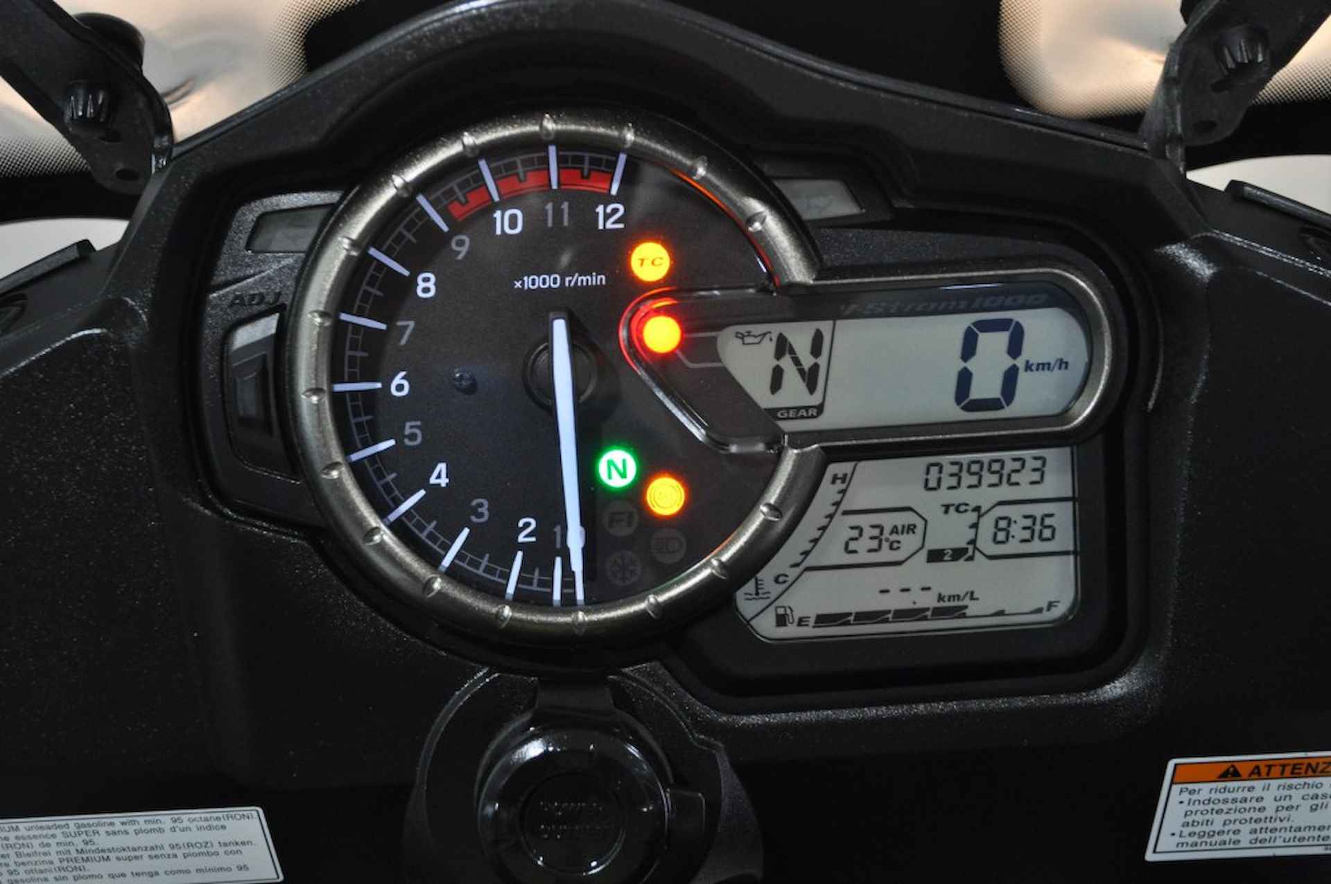 SUZUKI Dl 1000   Abs V-STROM - 4/19