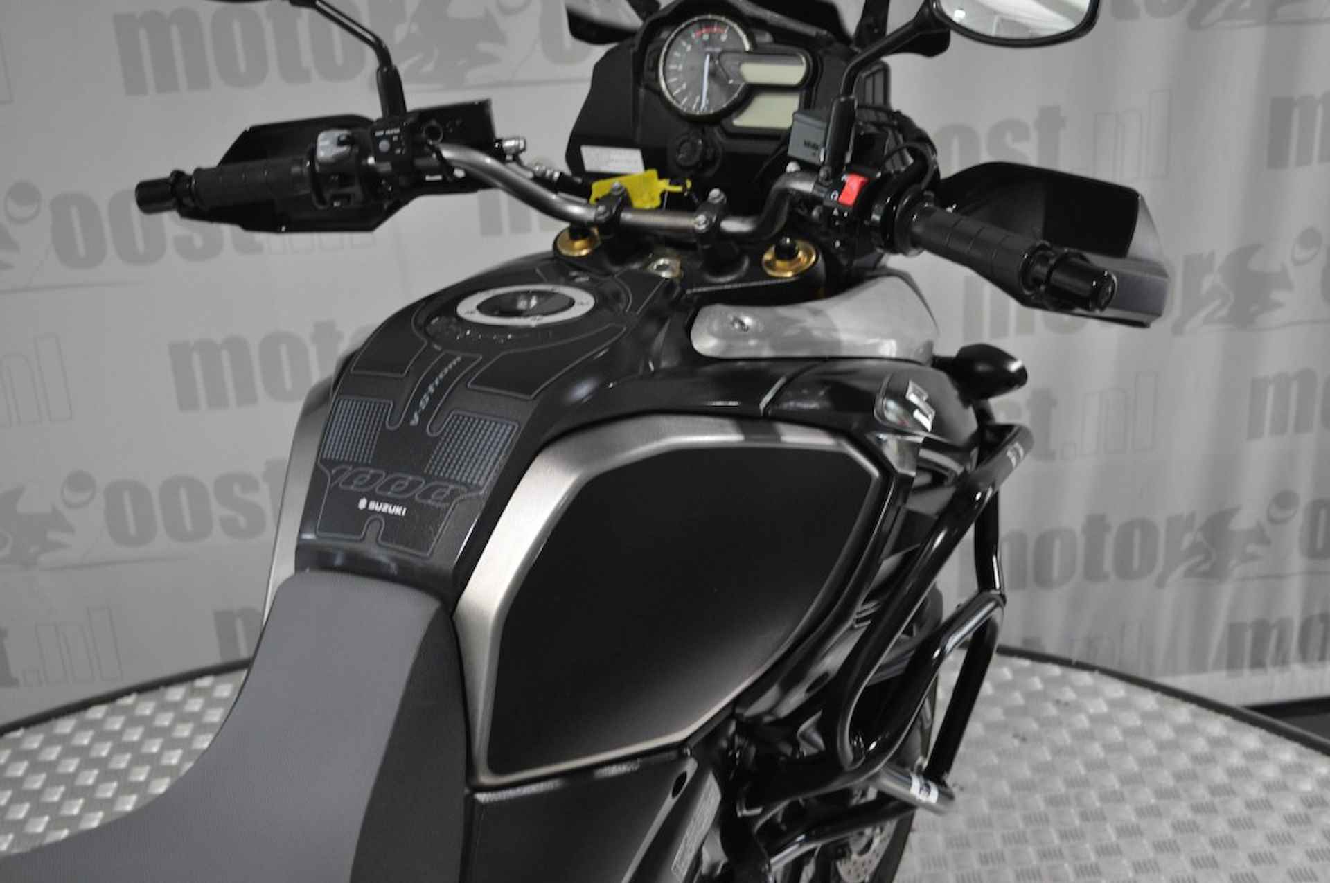 SUZUKI Dl 1000   Abs V-STROM - 15/19