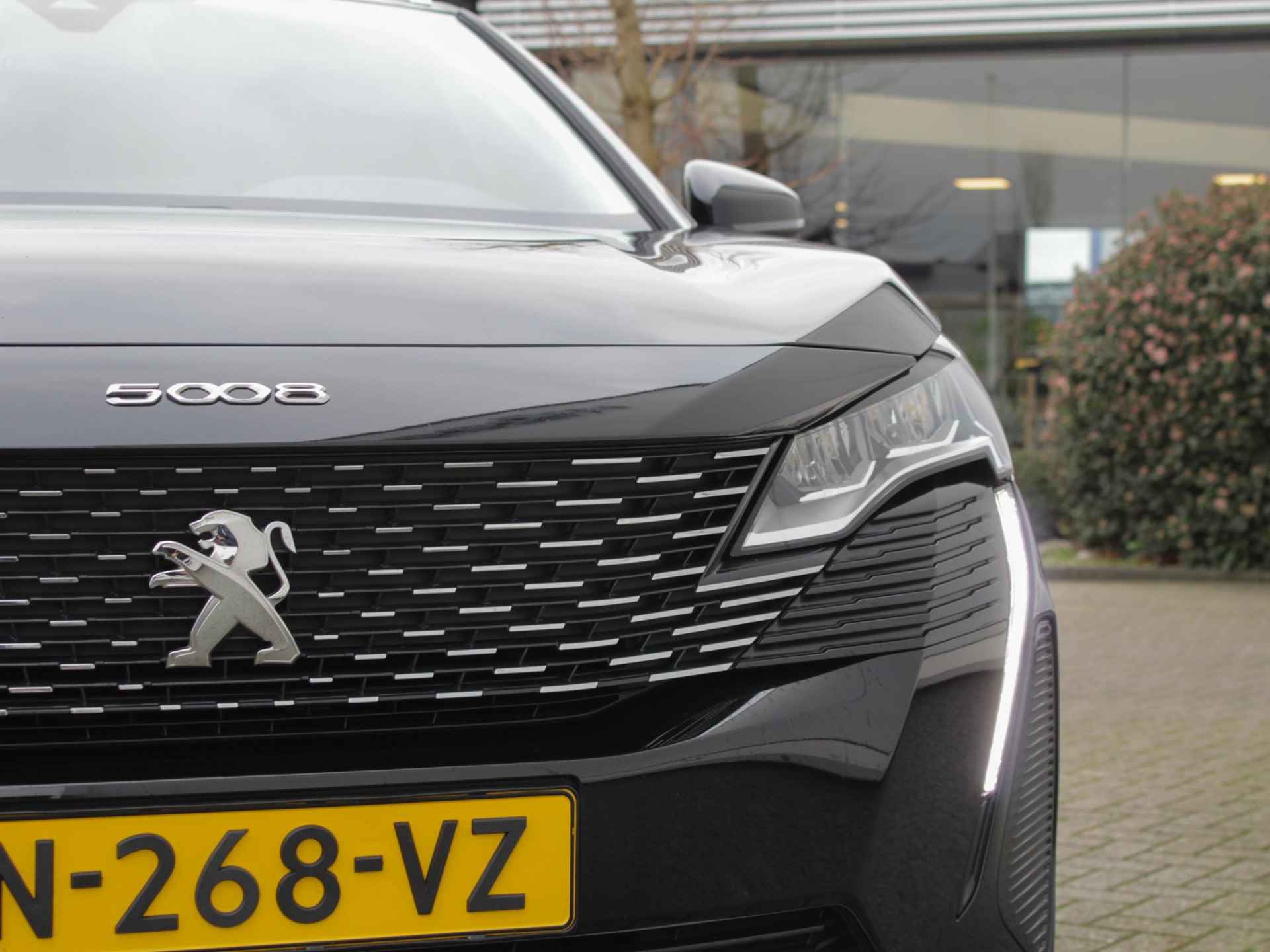 Peugeot 5008 1.2 PureTech Road Trip 7P Automaat | Navi | Cruise | Clima | Camera | Park sens | Lm-Velgen - 25/32