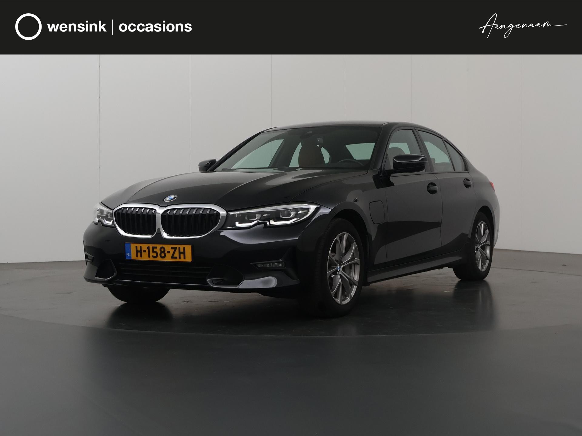 BMW 3-serie 330e eDrive Edition | Nieuw Model | Digitaal Dashboard | LED | Apple CarPlay | Sportstoelen | Lederen Interieur | Stoelverwarming | Camera | DAB |