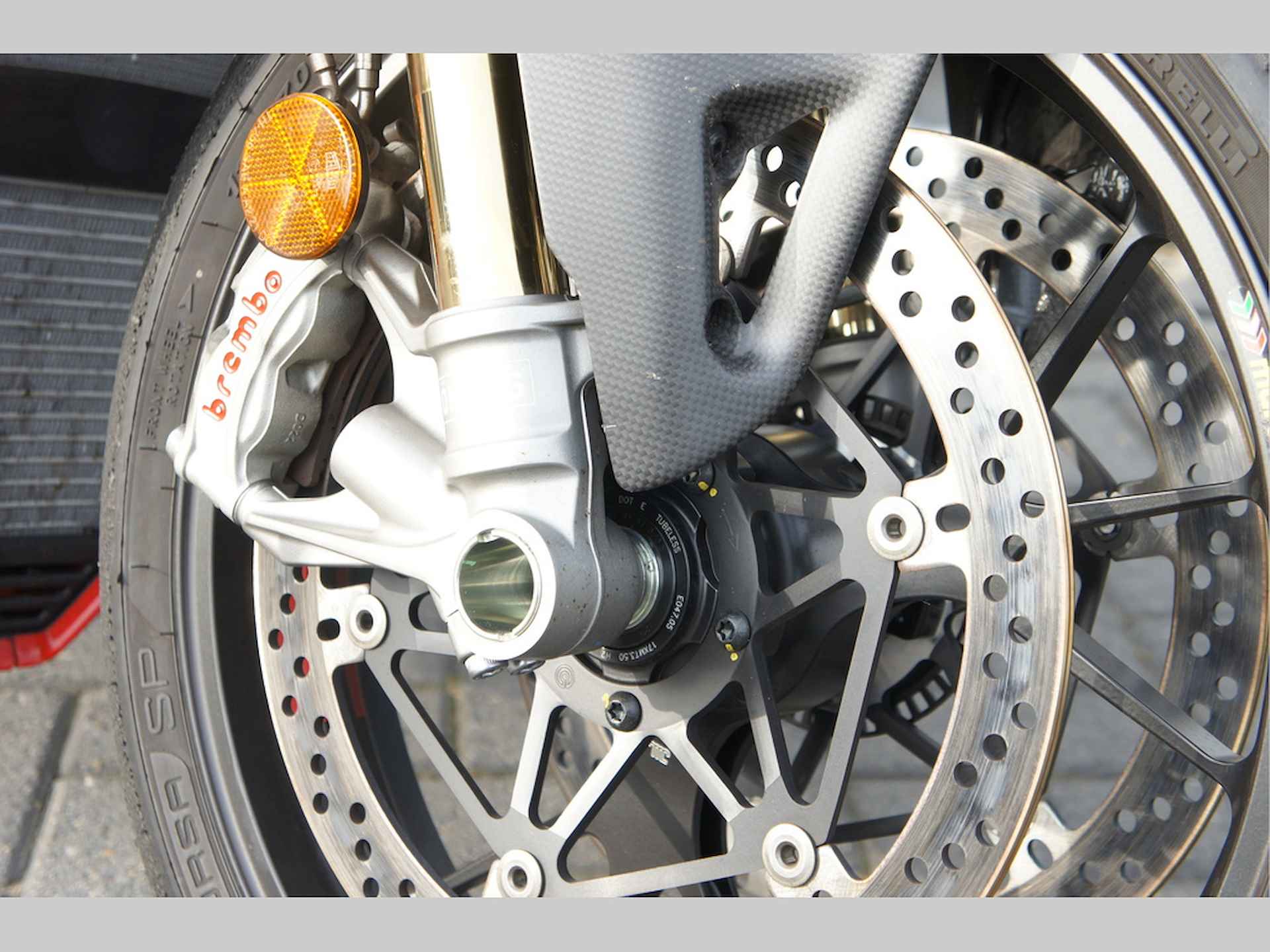 Ducati PANIGALE V4R - 4/22