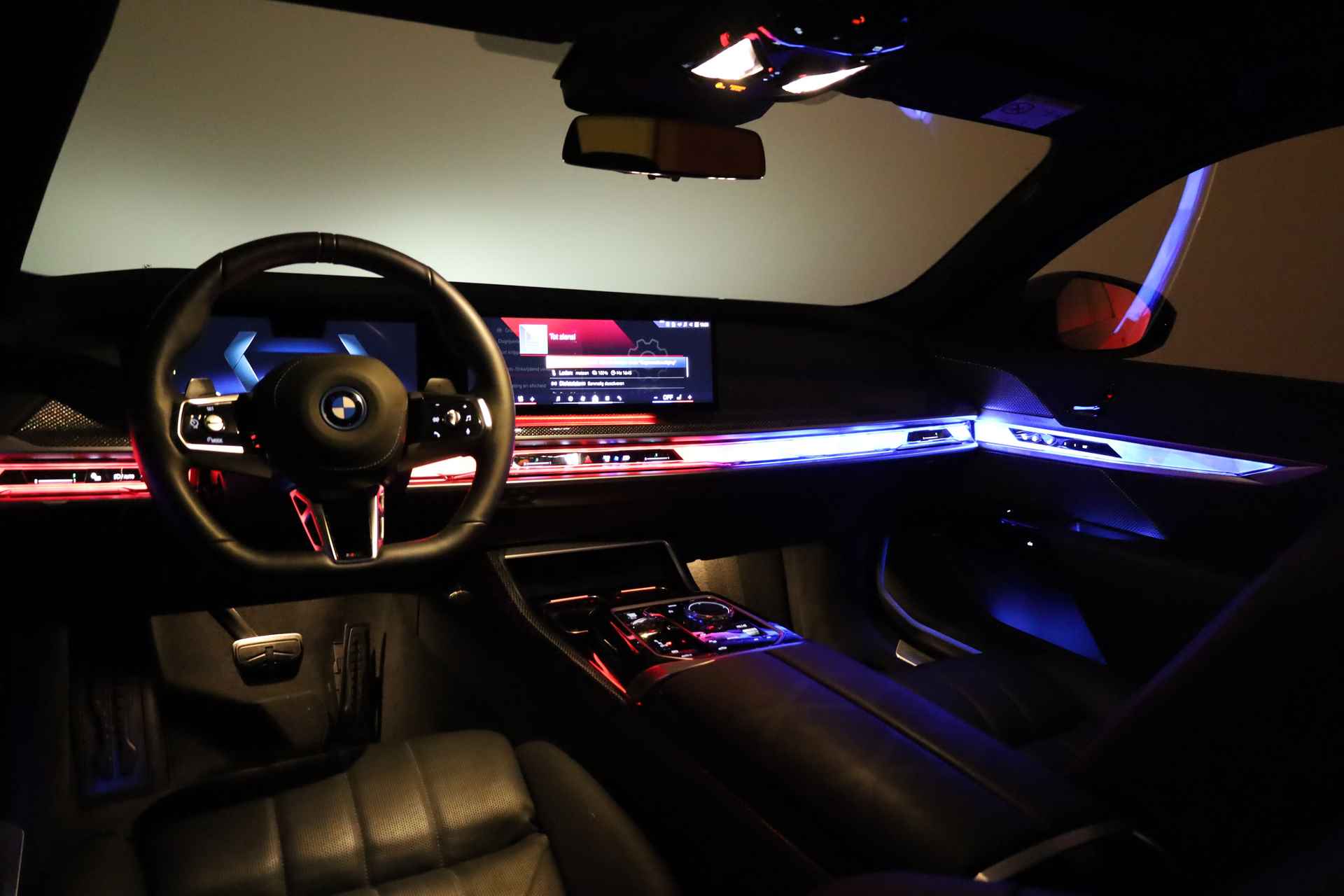 BMW 7 Serie 750e xDrive M Sport | Pano | Skylounge | HUD | Soft Close | Luchtvering | Massage | B&W | - 27/46