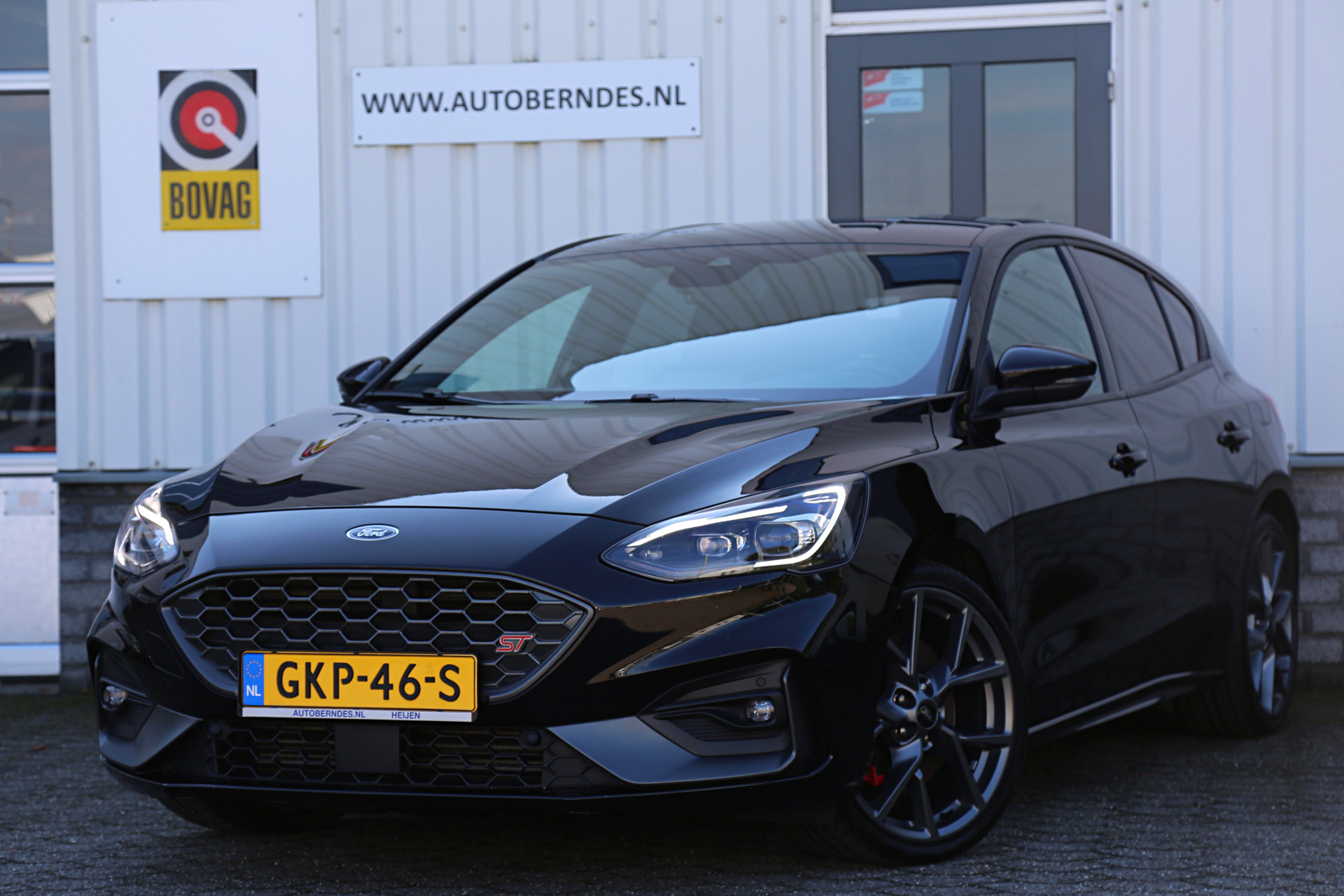 Ford Focus 2.3 EcoBoost ST 280PK*Perfect Ford Onderh.*1ste Eig.*BTW*Digi Klokken/B&O/Recaro/Stoelverw./Stuurverw./Keyless Entry+Go/Apple Ca