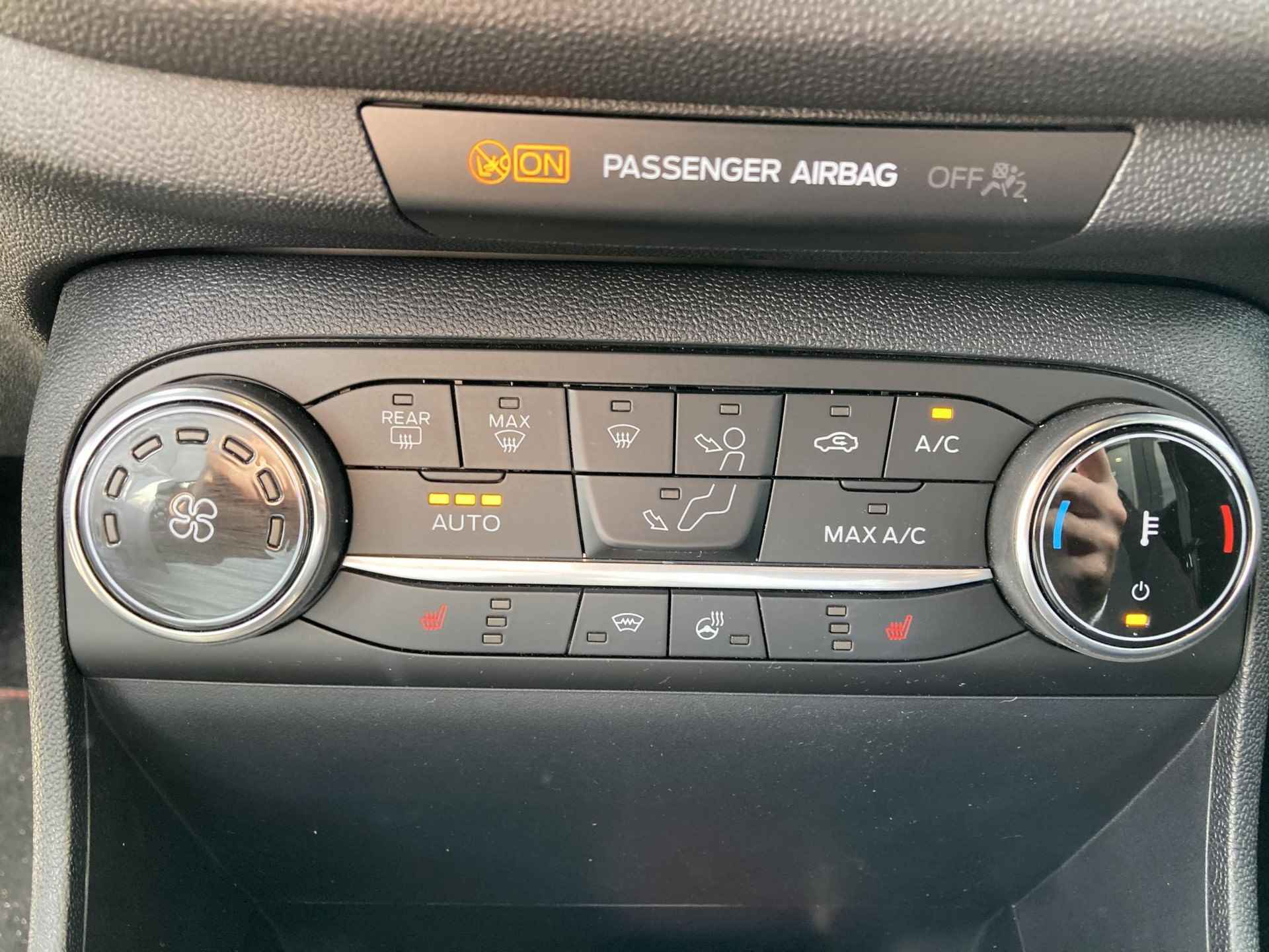 Ford Fiesta ST-Line 1.0 Hybrid 125PK | Stoel, Stuurwiel- én Voorruitverwarming | Parkeer sensoren achter | Apple Carplay | Android Auto | - 13/25