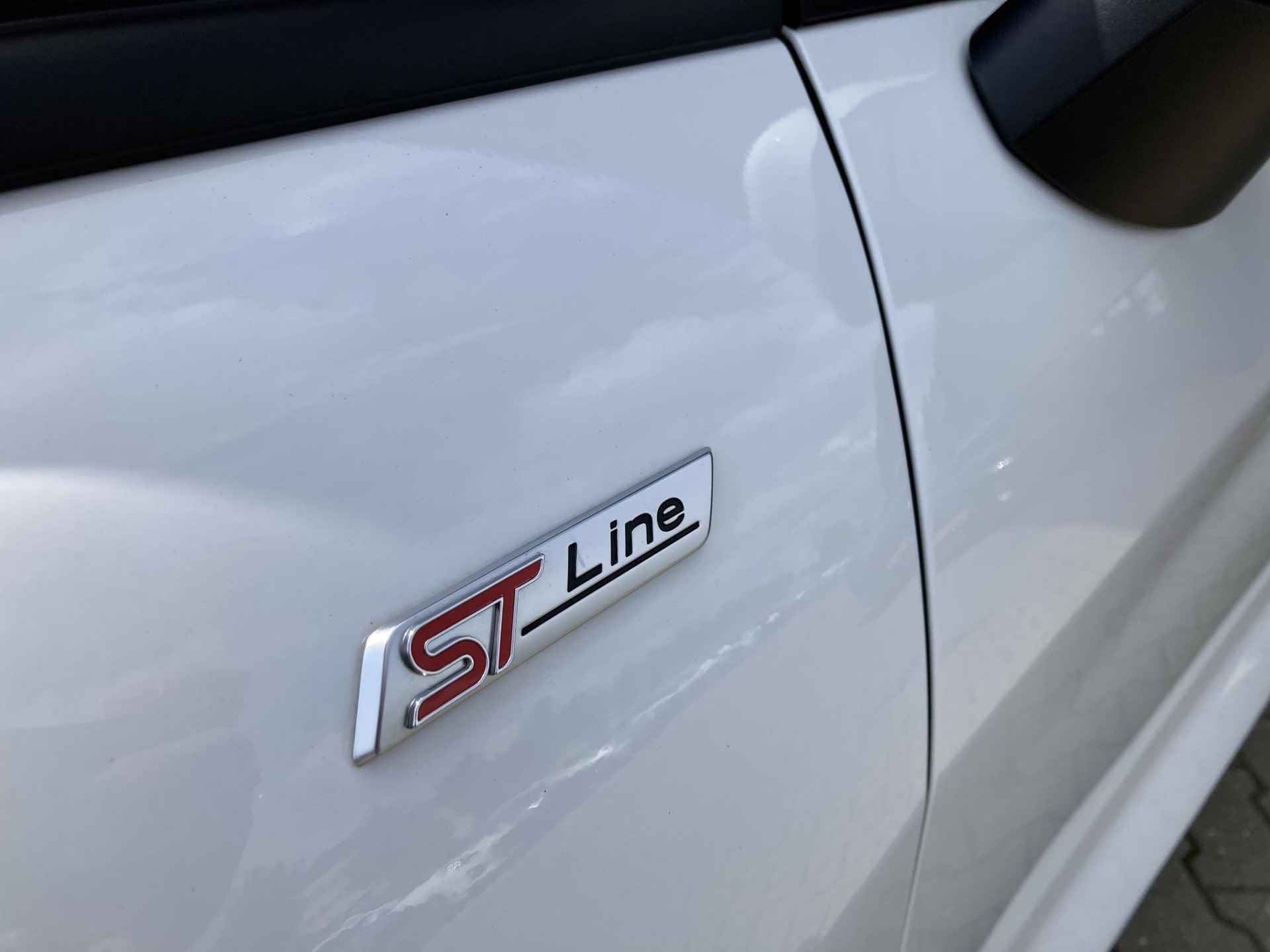 Ford Fiesta ST-Line 1.0 Hybrid 125PK | Stoel, Stuurwiel- én Voorruitverwarming | Parkeer sensoren achter | Apple Carplay | Android Auto | - 23/25