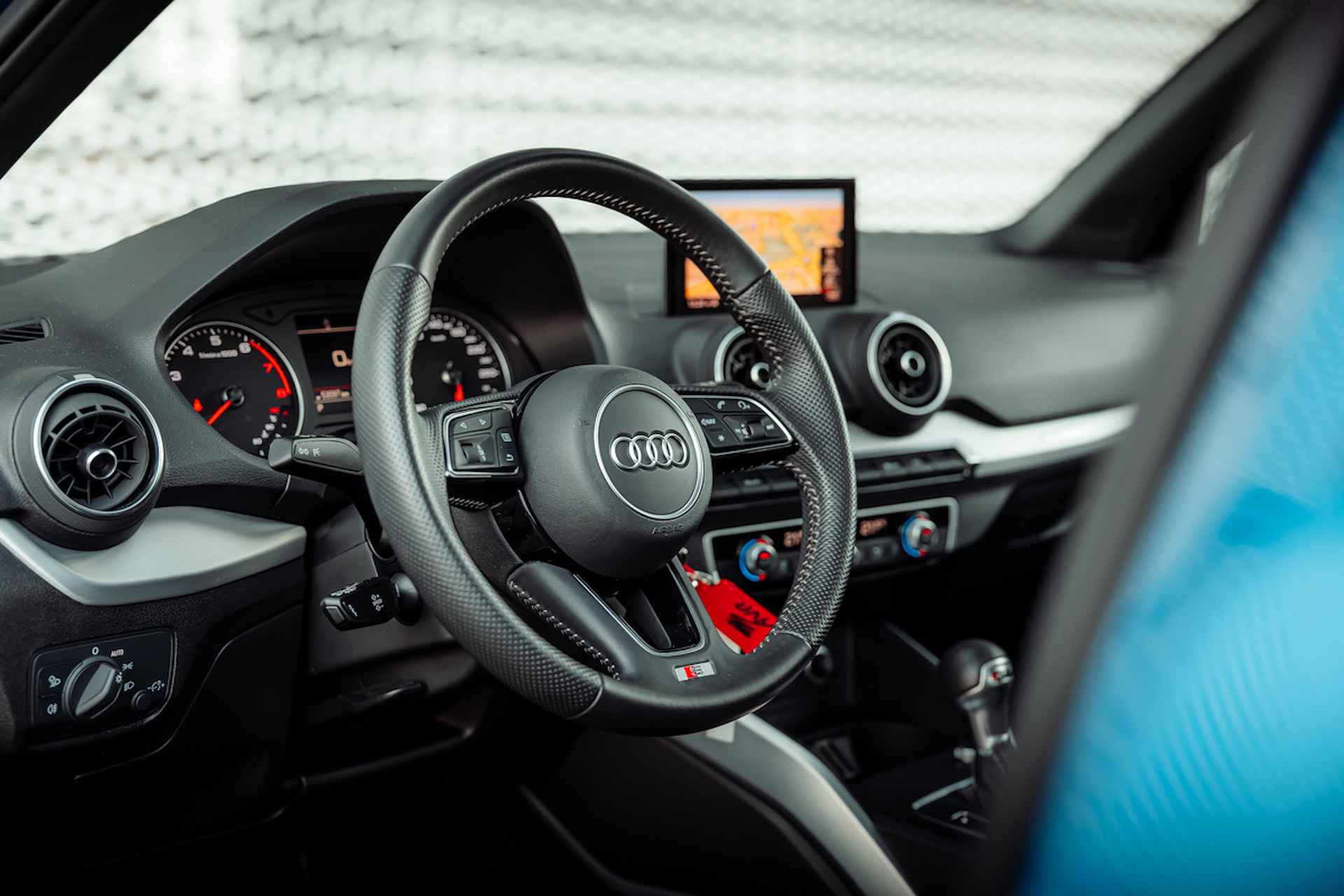 Audi Q2 35 TFSI 150pk s-tronic S Edition | S-line Interieur & Exterieur | Panoramadak | LED | Navigatie | 19" LM velgen - 20/32