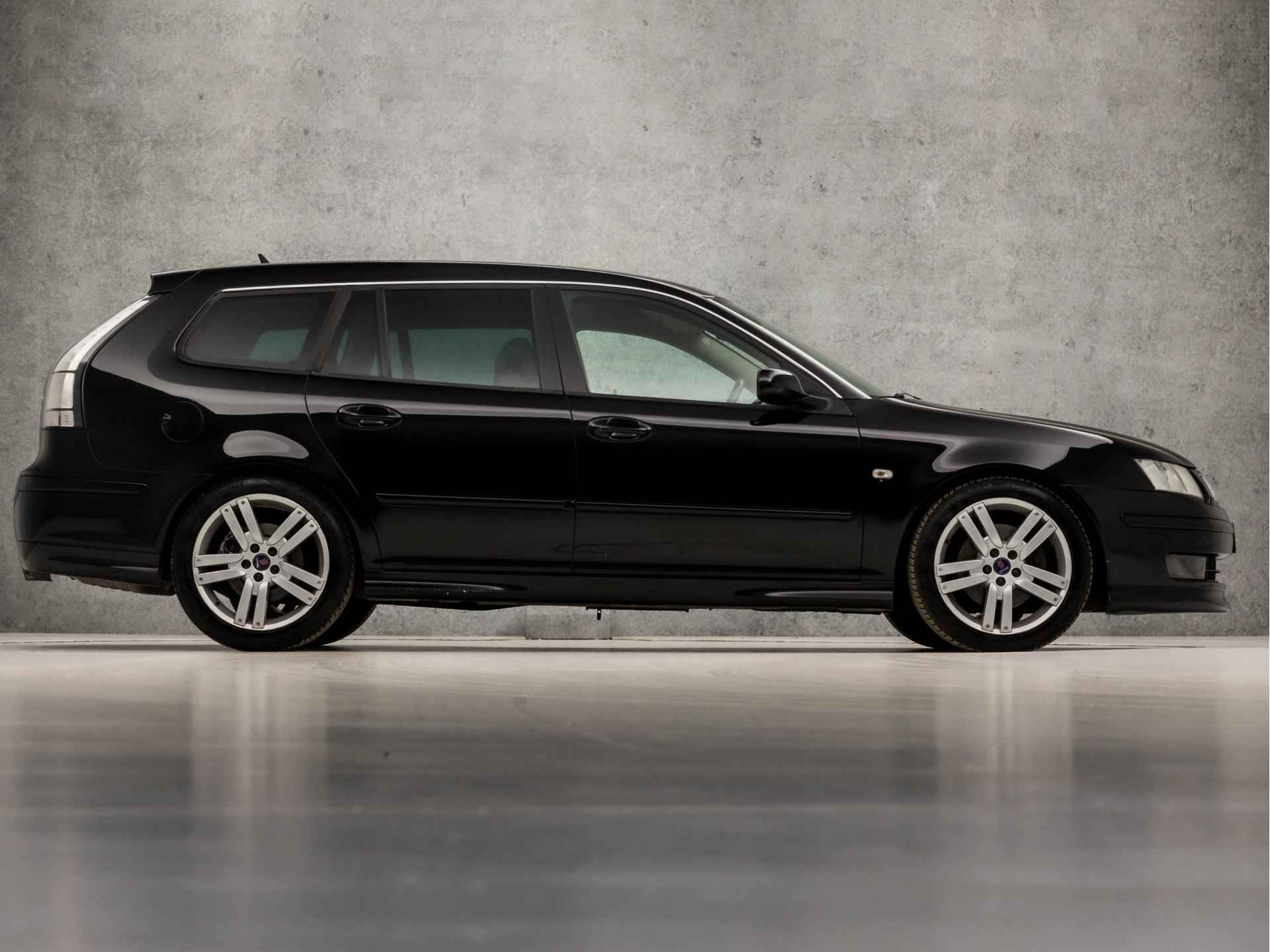 Saab 9-3 Sport Estate 2.8 V6 T Aero Sport 251Pk (YOUNGTIMER, ELEK STOELEN, LOGISCH NAP, STOELVERWARMING, SKILUIK, LEDEREN SPORTSTOELEN, CRUISE CONTROL, GETINT GLAS) - 4/30