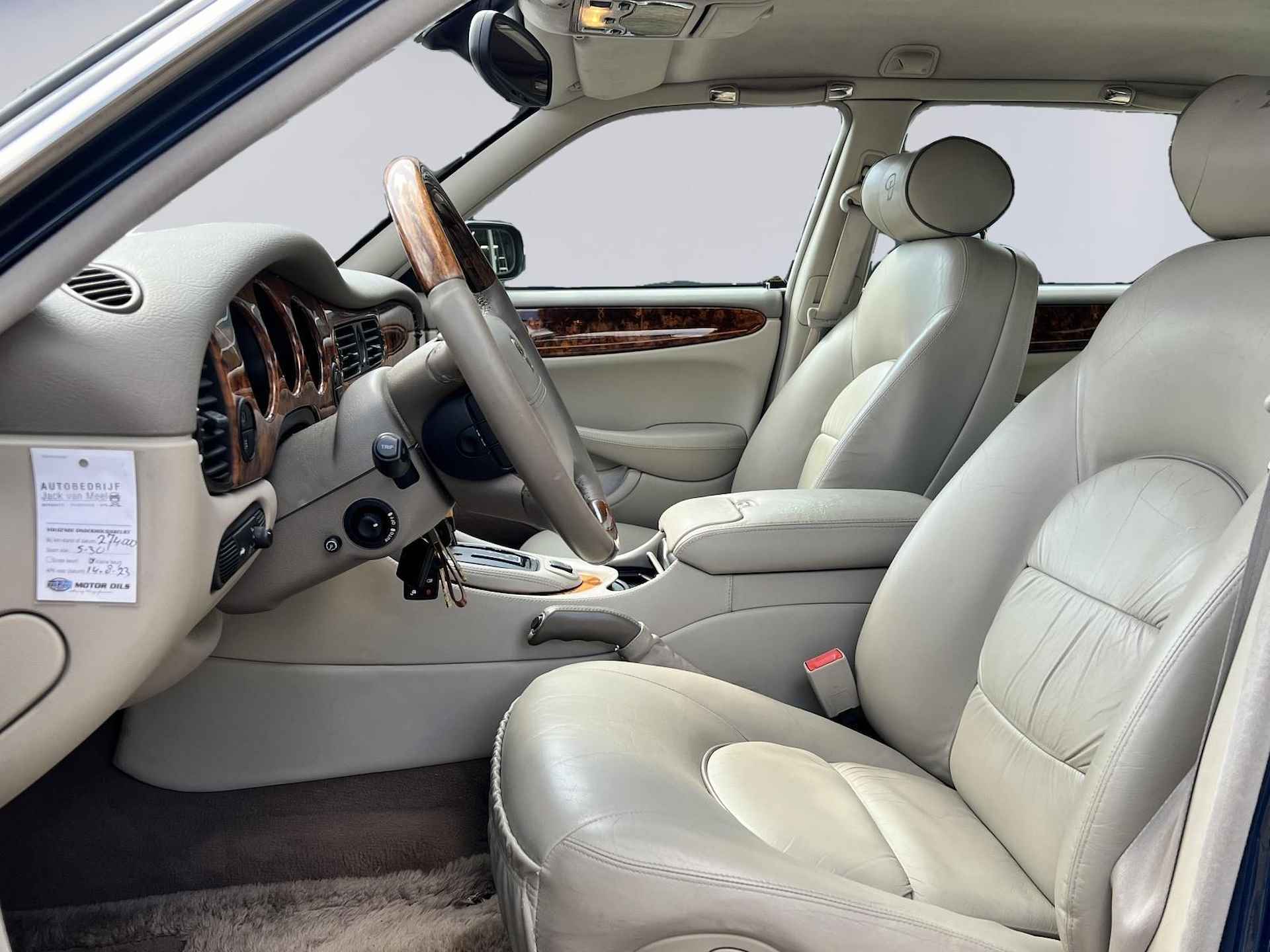 Jaguar Daimler 4.0 V8 TOPSTAAT, YOUNGTIMER, Beige Leder, Stoelverwarming V+A, Elektrische Stoelen V+A, Climate Control, Cruise Control, Apple Carplay, (MET GARANTIE*) - 13/38