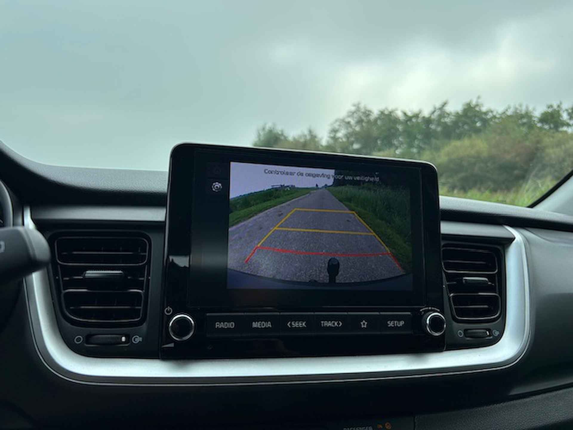 KIA Stonic 1.0 T-GDi 100pk DynamicLine | Apple carplay / Android auto | Trekhaak | Camera | Pdc | LM velgen | NAP | Rijklaar prijs! - 21/25