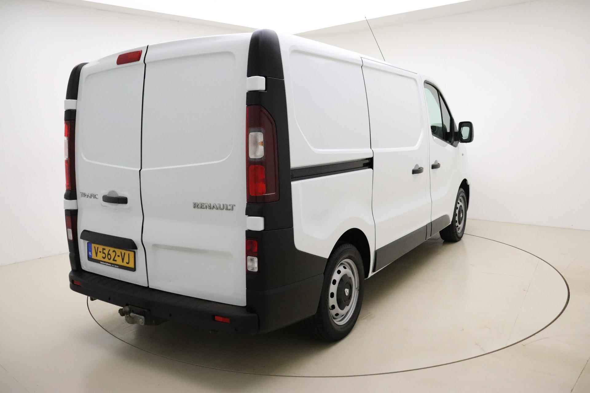 Renault Trafic 1.6 dCi T27 L1H1 Comfort | Airco | Trekhaak | 3 Zitplaatsen voor | Cruise control | Electrische ramen | Zijschuifdeur - 3/27