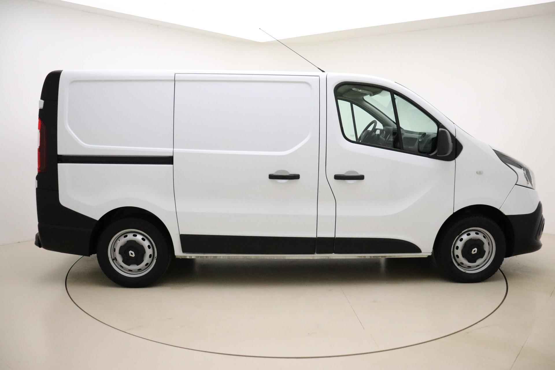 Renault Trafic 1.6 dCi 95pk T27 L1H1 Comfort | 3 Zitplaatsen | | Airco | Bluetooth | Cruise control | Electrische ramen | Trekhaak | Zijschuifdeur - 14/27