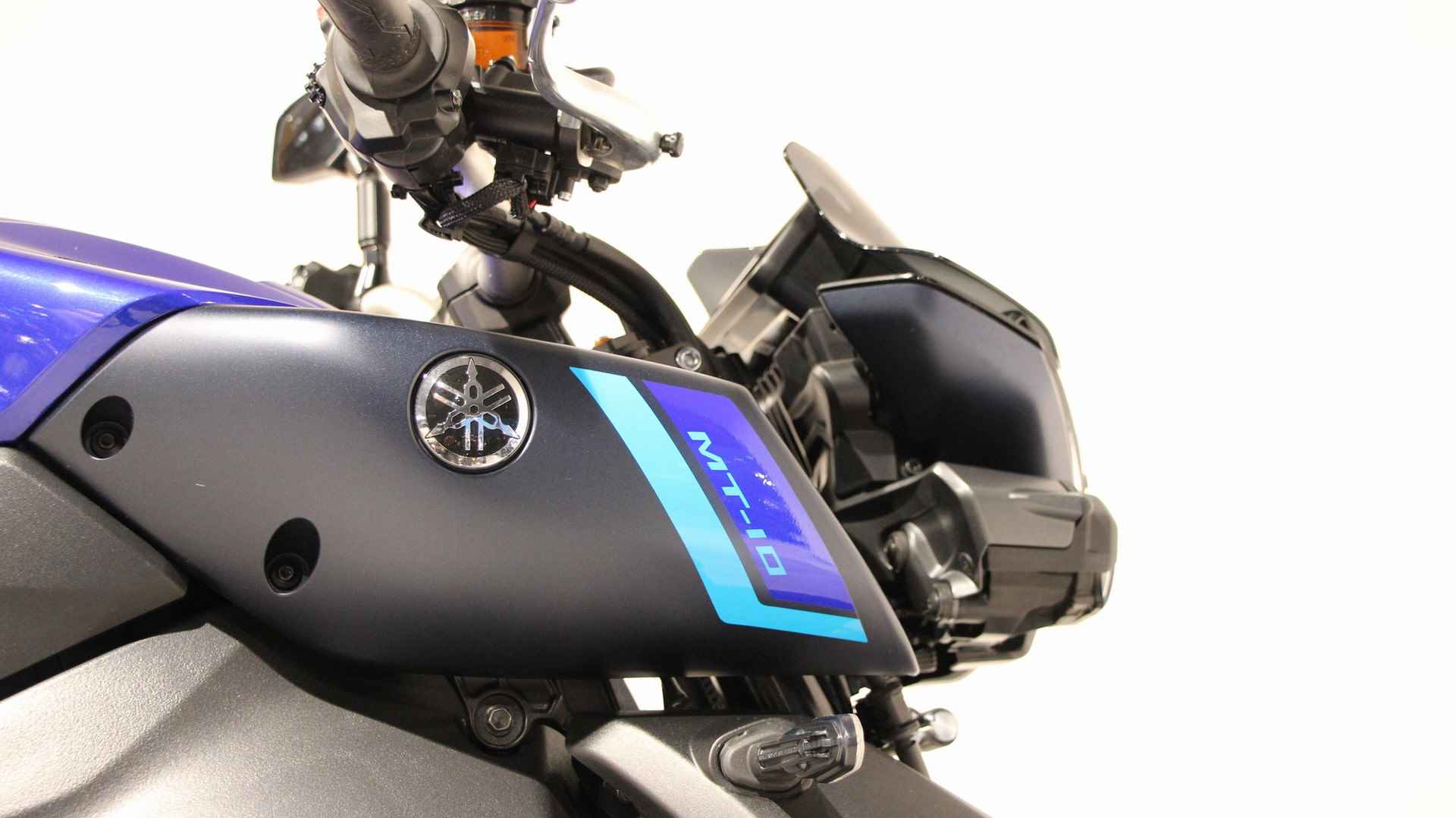 Yamaha MT-10 ABS Gratis sportpakket twv 2175 euro - 8/9