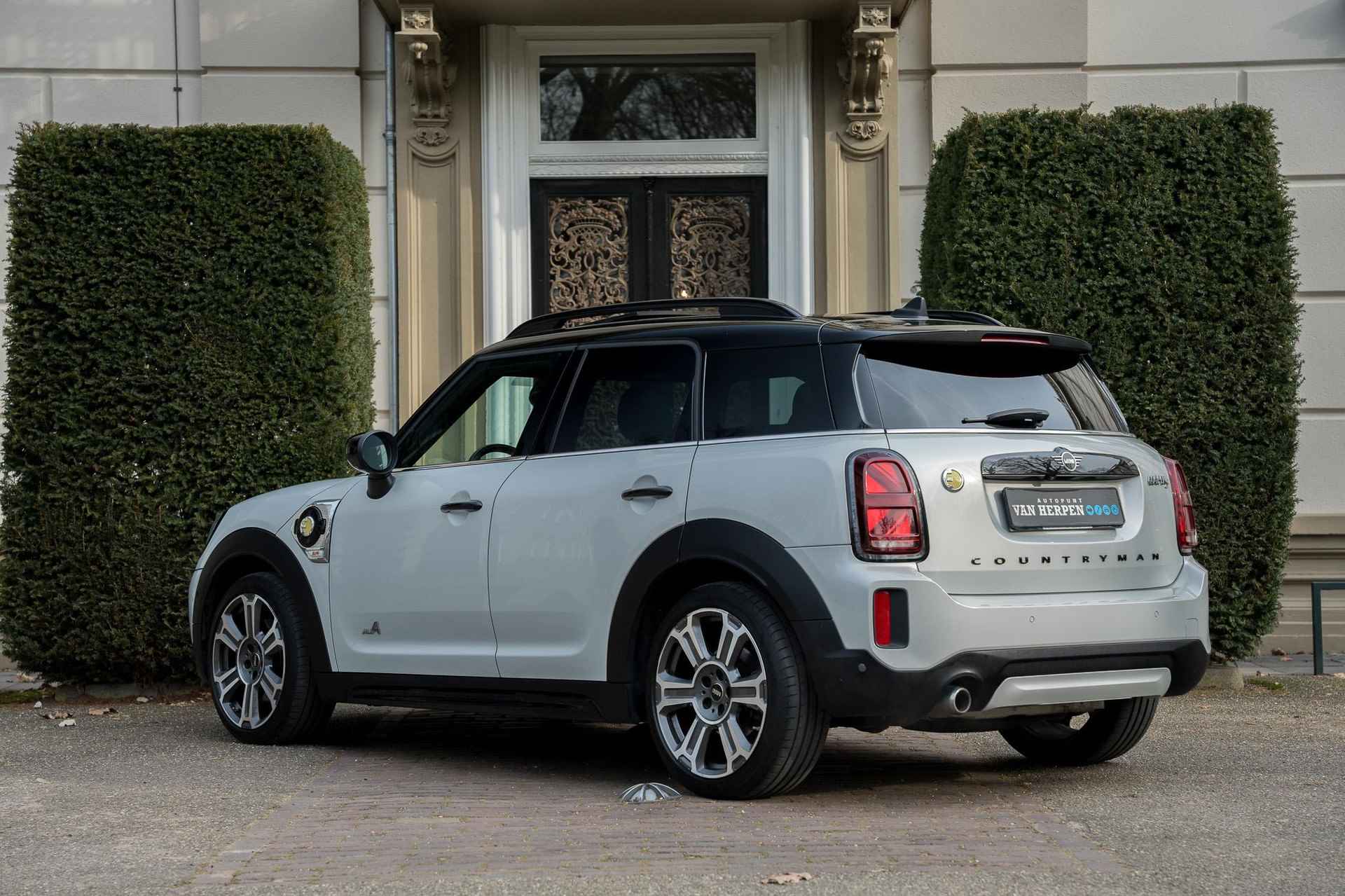 Mini Mini Countryman 2.0 Cooper S E ALL4 Classic LCI | PANO | H&K | CAMERA | CARPLAY | KEYLESS - 2/54