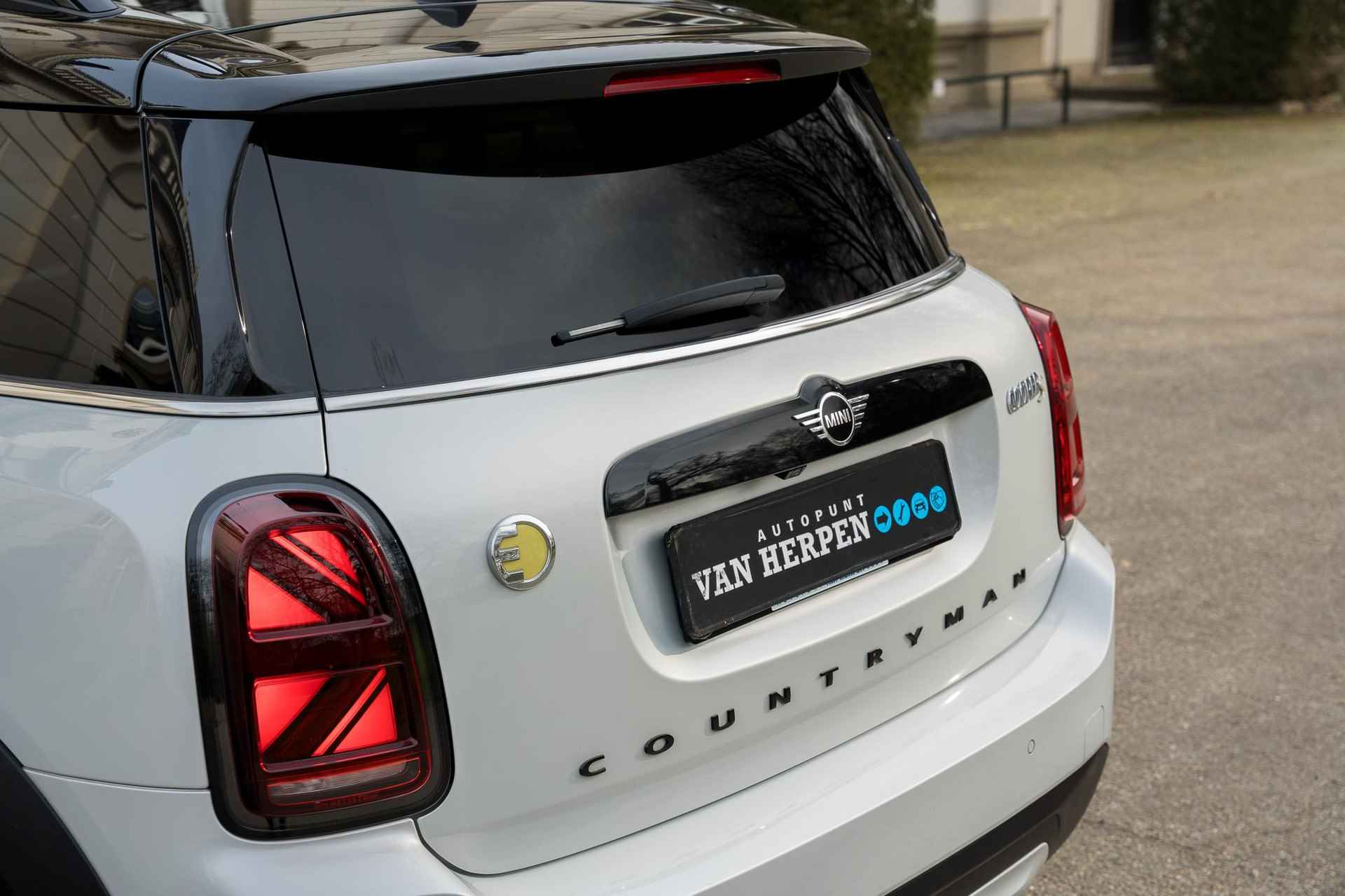 Mini Mini Countryman 2.0 Cooper S E ALL4 Classic LCI | PANO | H&K | CAMERA | CARPLAY | KEYLESS - 16/54