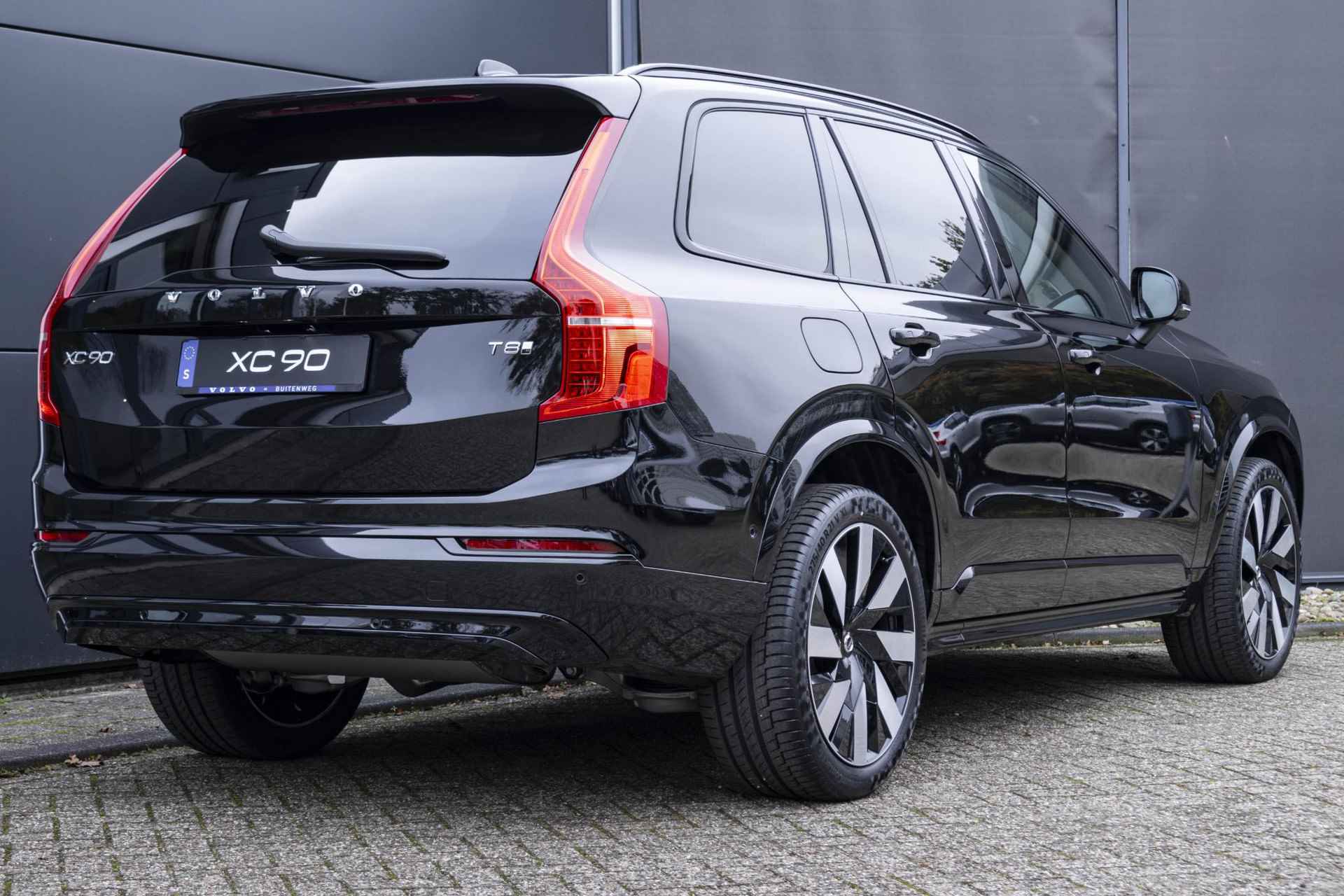 Volvo XC90 T8 Recharge AWD Ultra Dark | Stock Deal | Geventileerd Nappa Lederen Stoelen | Luchtvering | Bowers & Wilkins Premium Audio | 360° Camera | - 4/46