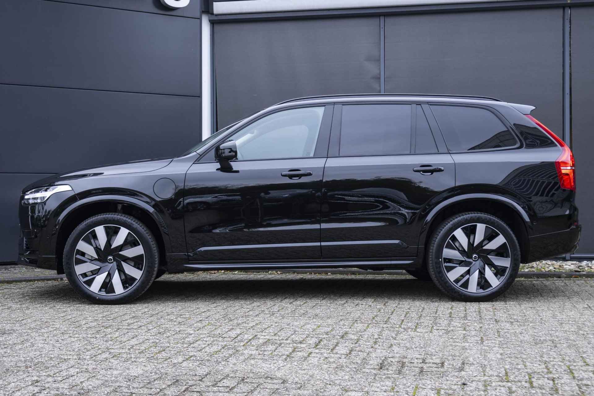 Volvo XC90 T8 Recharge AWD Ultra Dark | Stock Deal | Geventileerd Nappa Lederen Stoelen | Luchtvering | Bowers & Wilkins Premium Audio | 360° Camera | - 10/46