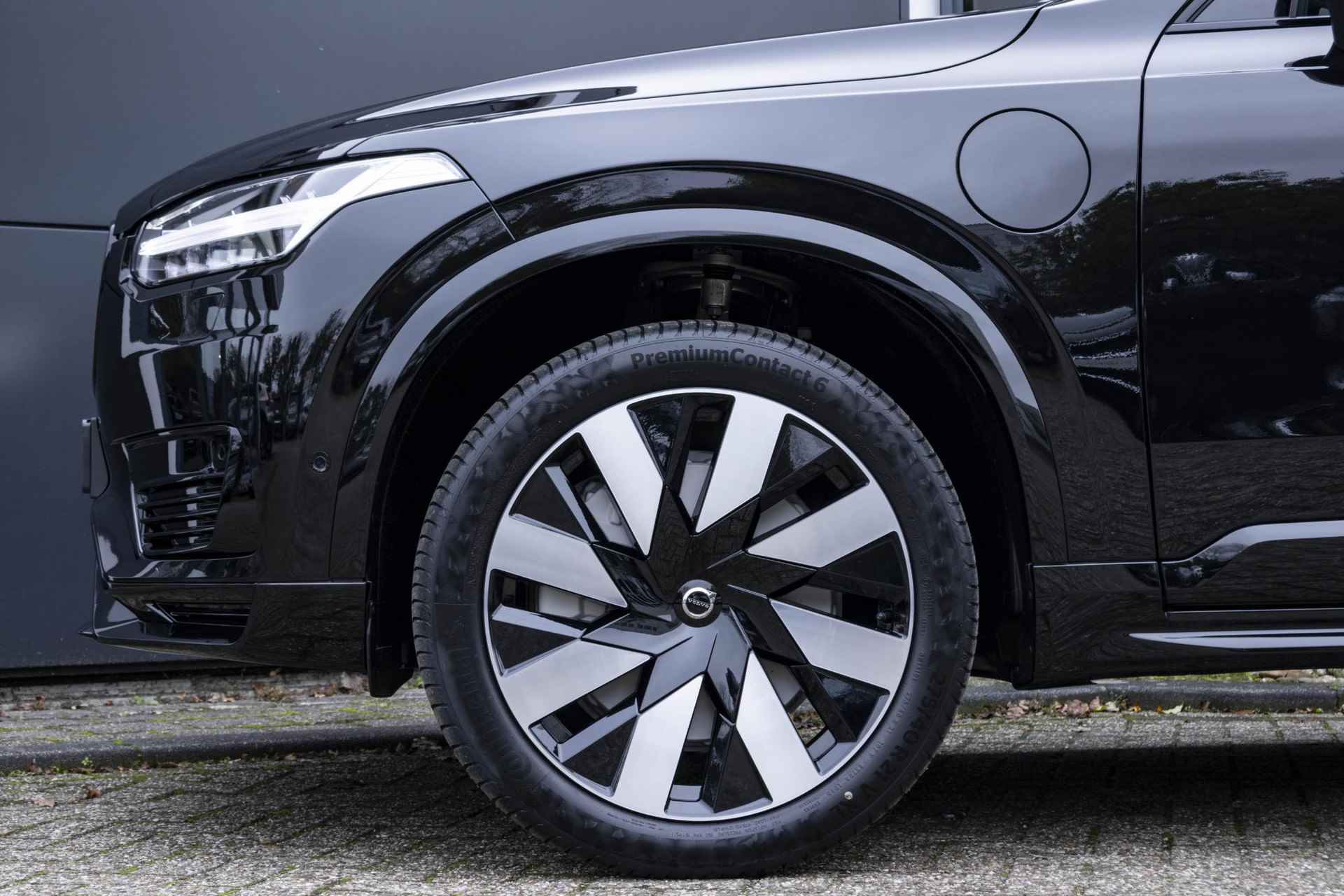 Volvo XC90 T8 Recharge AWD Ultra Dark | Stock Deal | Geventileerd Nappa Lederen Stoelen | Luchtvering | Bowers & Wilkins Premium Audio | 360° Camera | - 13/46