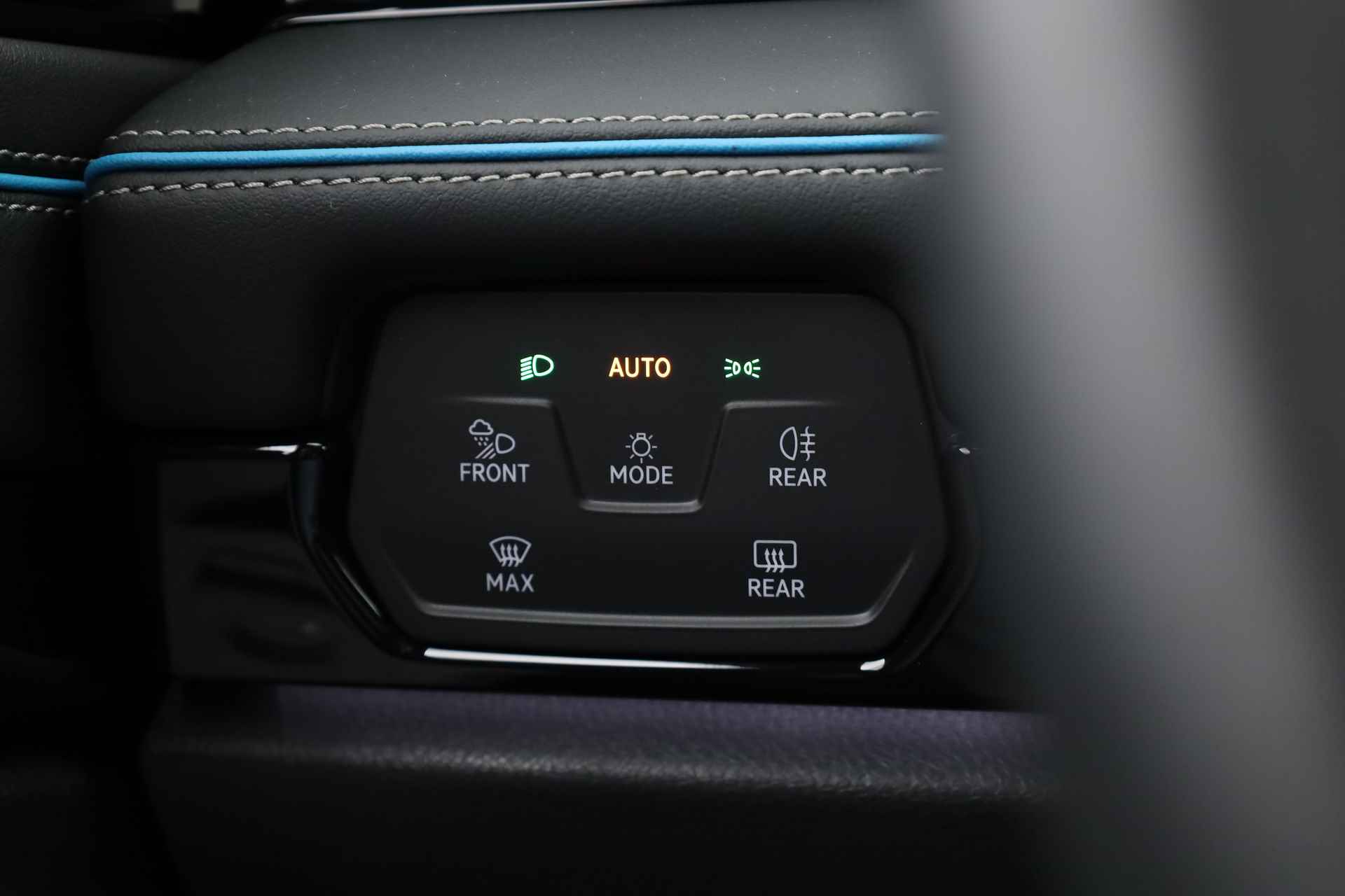 Volkswagen ID.7 Pro 77 kWh | Pano | IQ Light | HUD | Massage | Adapt. Cruise | - 10/38