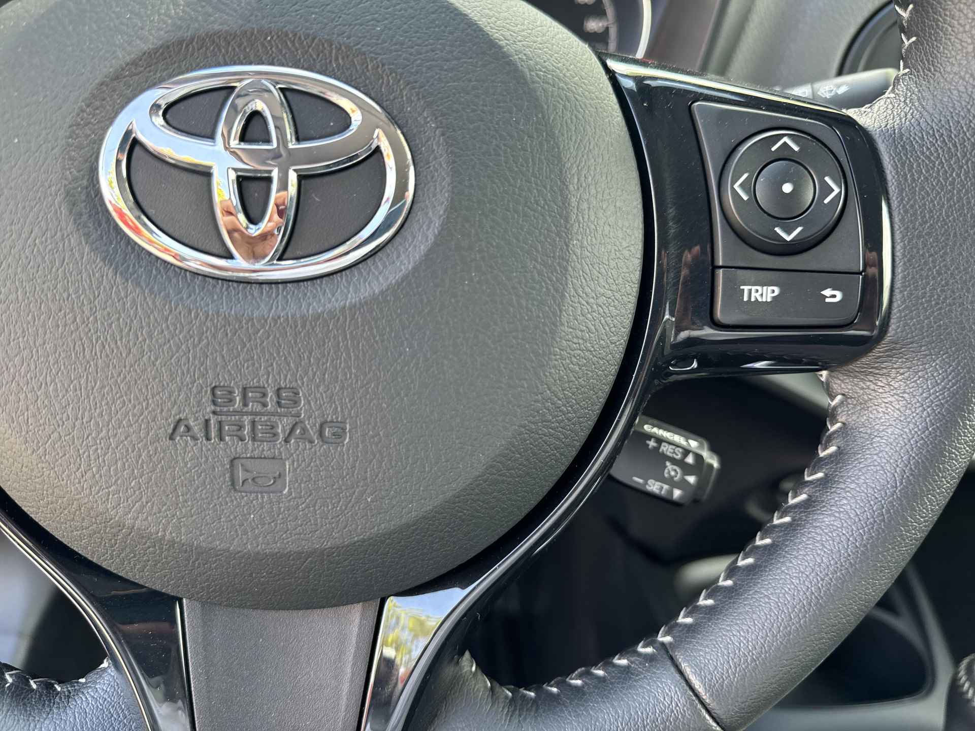 Toyota Yaris 1.5 Hybrid Dynamic | 06-10141018 Voor meer informatie - 27/35