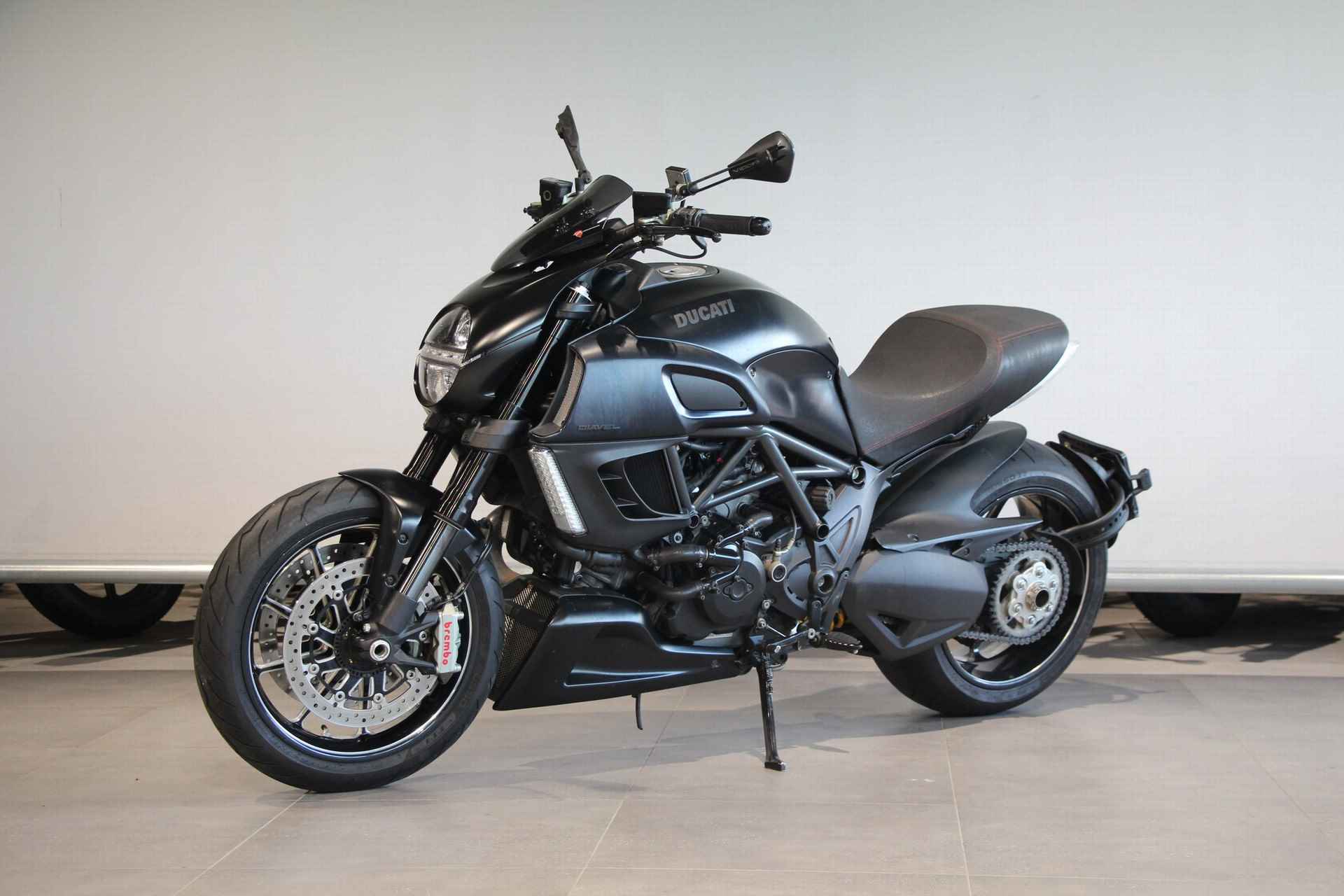 Ducati DIAVEL - 4/11