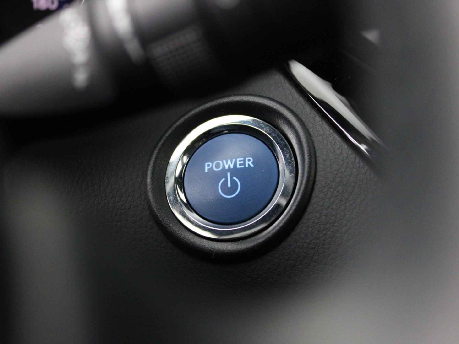 Toyota C-HR 1.8 Hybrid Active Camera, Navigatie, DAB+, 17'' velgen - 19/30