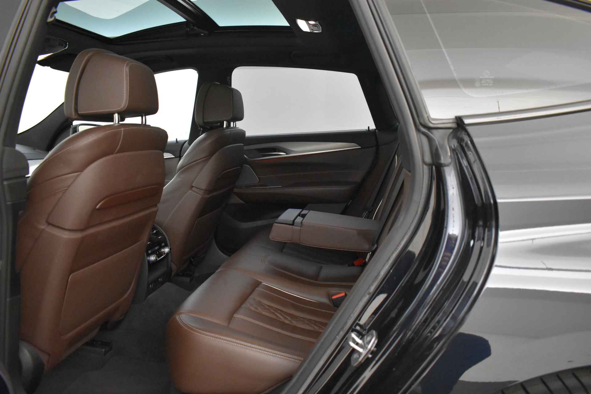 BMW 6 Serie Gran Turismo 640i High Executive M Sport Automaat / Panoramadak / Adaptieve LED / Active Cruise Control / Harman Kardon / Navigatie Professional / Comfort Access - 20/58