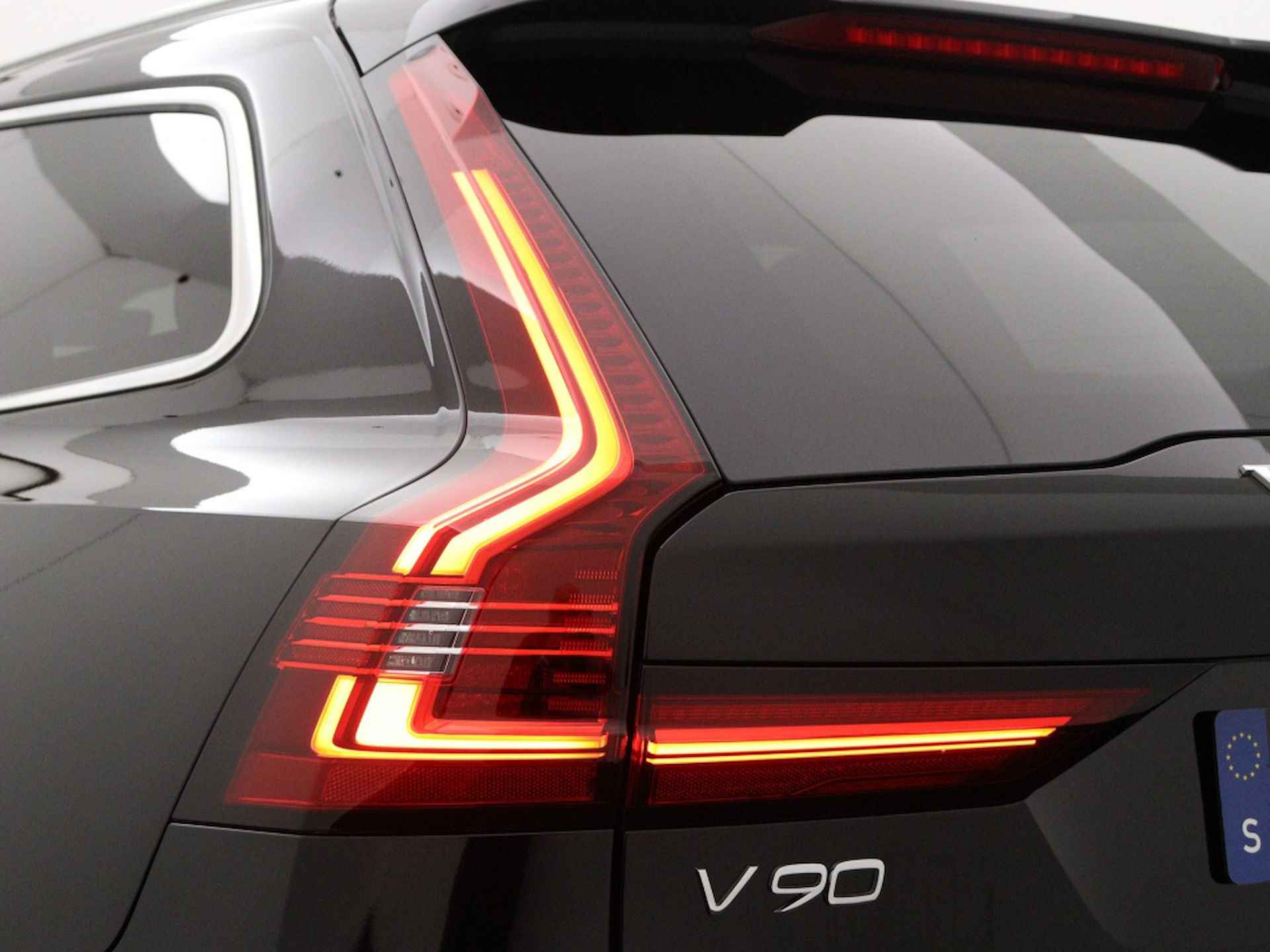 Volvo V90 2.0 T6 AWD Ultimate Bright | Luchtvering | Stoelventilatie | 360 - 41/41