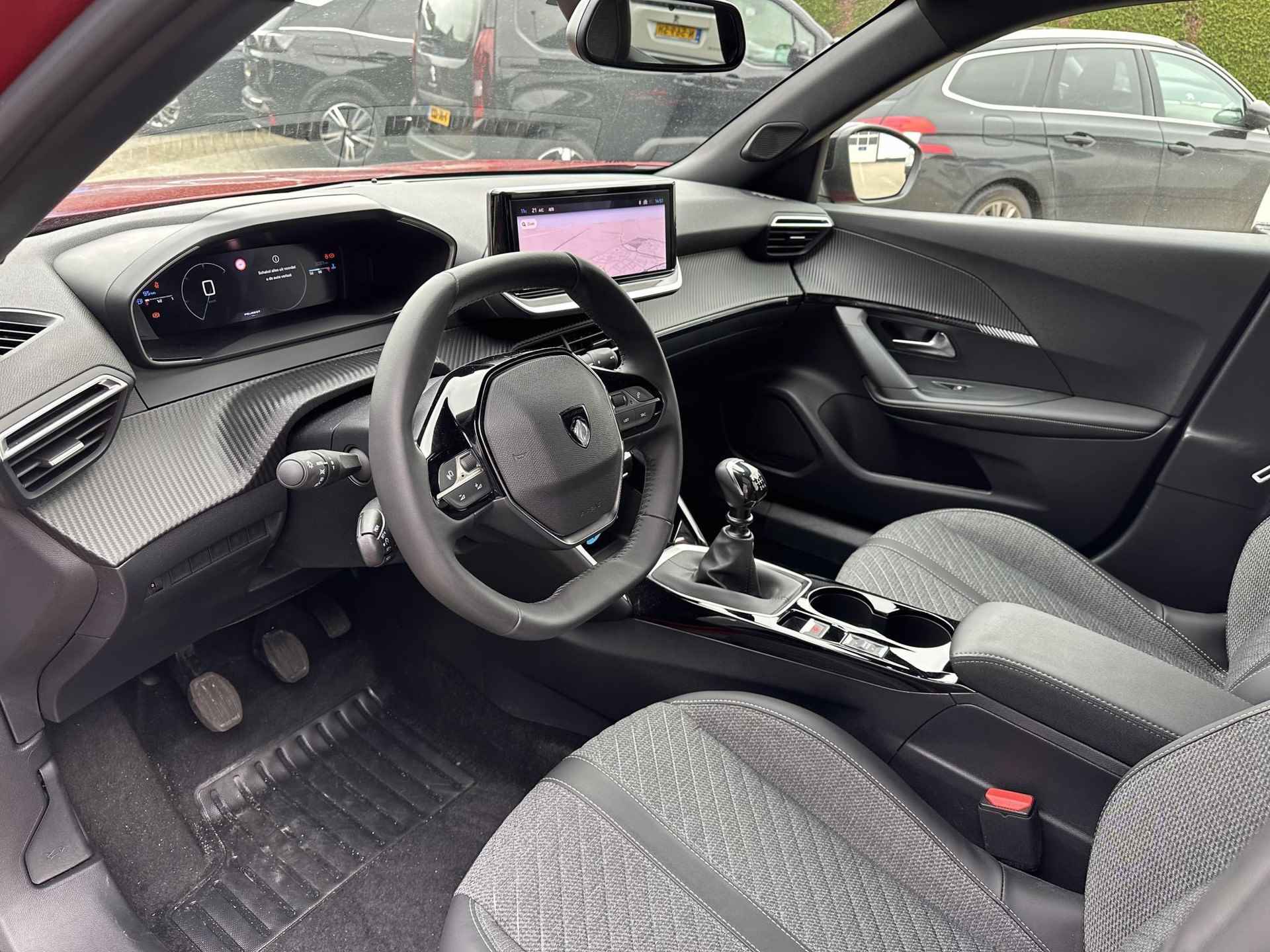 Peugeot 2008 1.2 Turbo 100 PK Allure | € 9.000,- Demo korting! | Navigatie | LED Verlichting | 360 graden Camera | Dodehoek detectie | Parkeercamera | Parkeersensoren | Digitaal Dashboard | Half Lederen stoelen | Lichtmetalen Velgen 17 inch | - 7/52