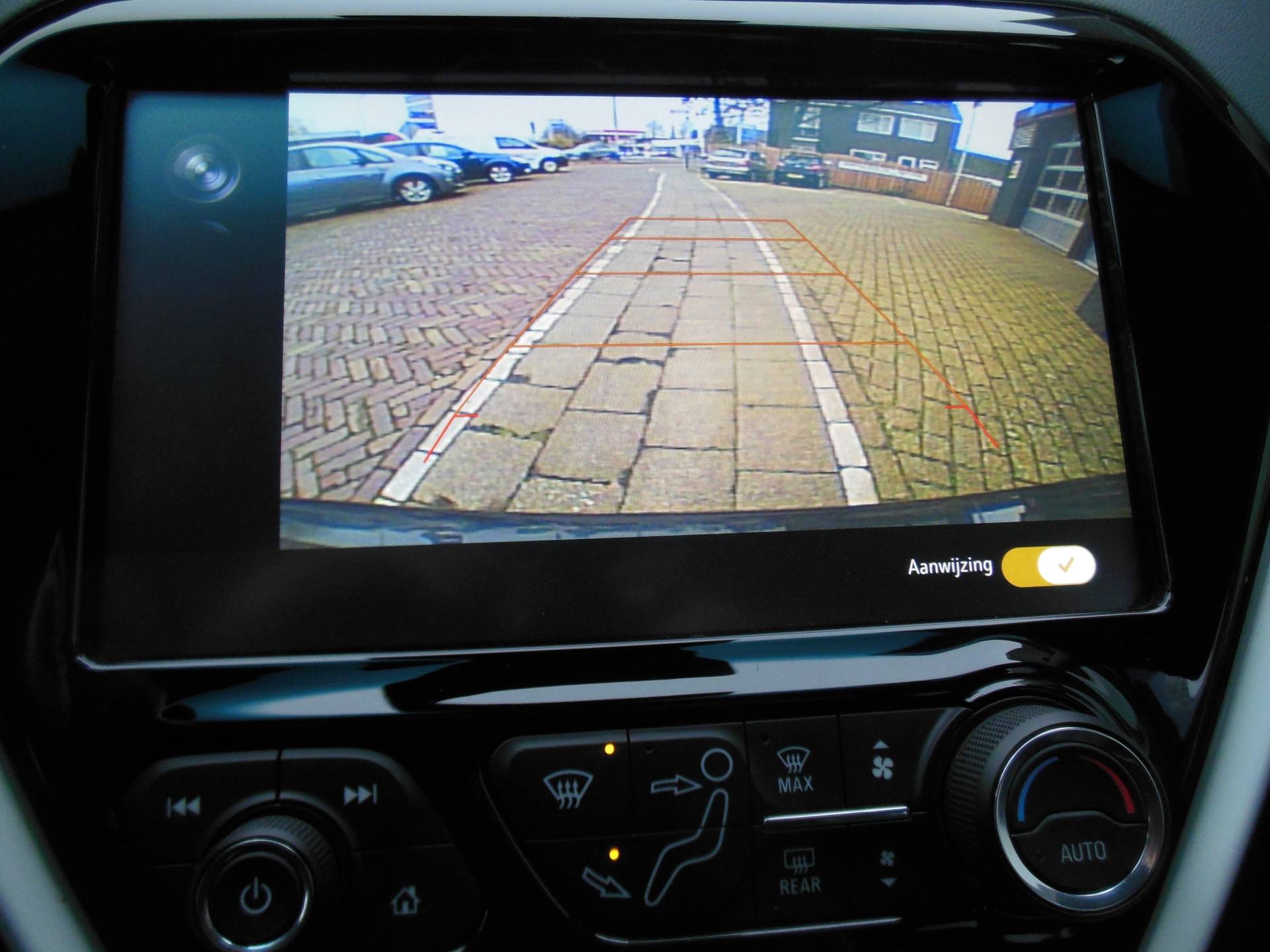 Opel Ampera-E Business executive 60 kWh incl. btw 12 maanden Bovag garantie carplay android EV accus vernieuwd in 2022 bij 152610 km - 15/20