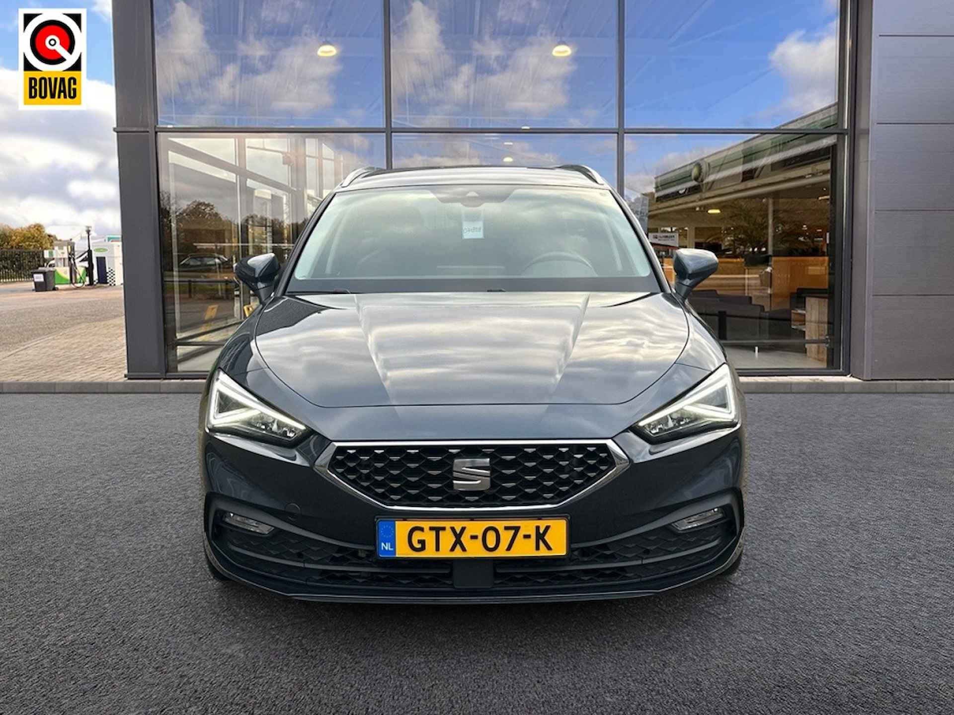 Seat Leon Sportstourer 1.4TSI PHEV Xcellence | Camera | 1500kg trekgew. | Winterpakket - 2/39