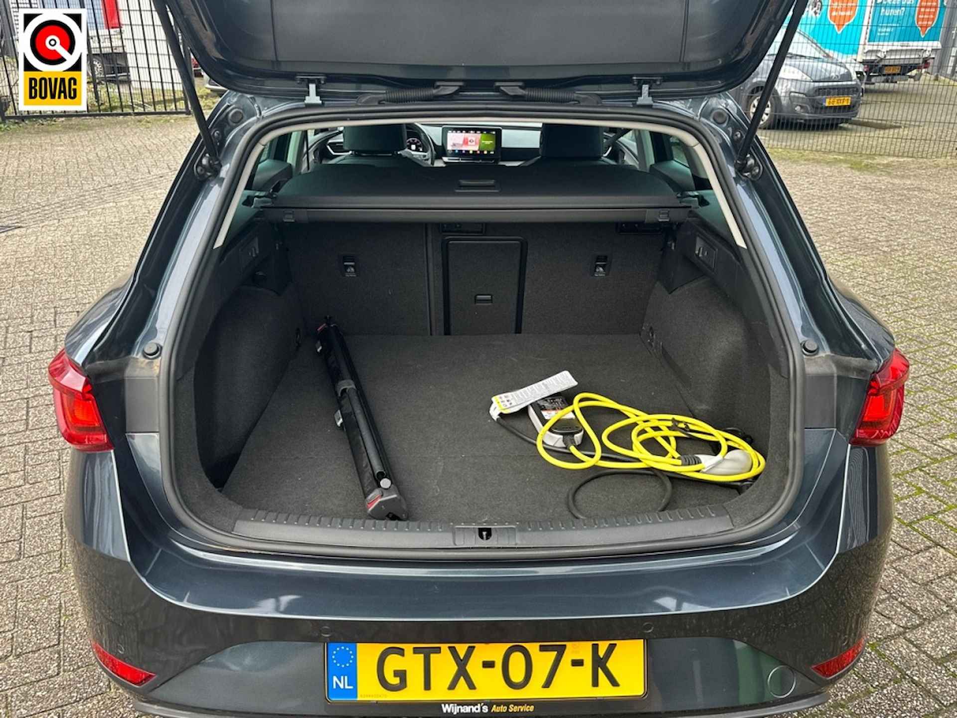 Seat Leon Sportstourer 1.4TSI PHEV Xcellence | Camera | 1500kg trekgew. | Winterpakket - 10/39