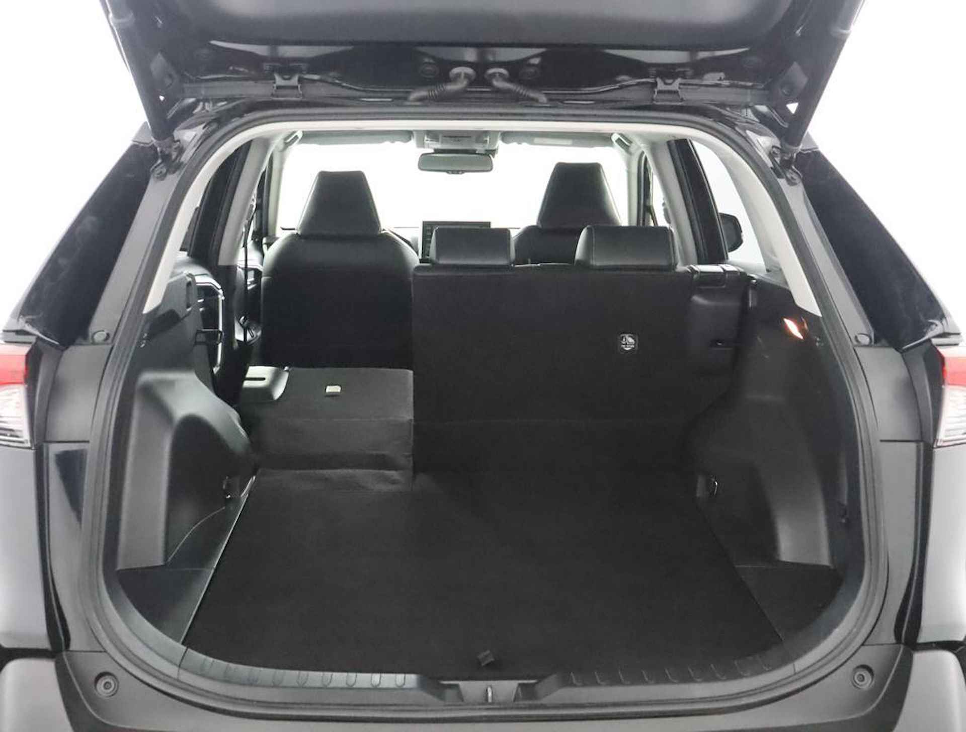 Toyota RAV4 2.5 Hybrid AWD Style | Stoelverwarming | Lederen bekleding | Trekhaak | - 25/79