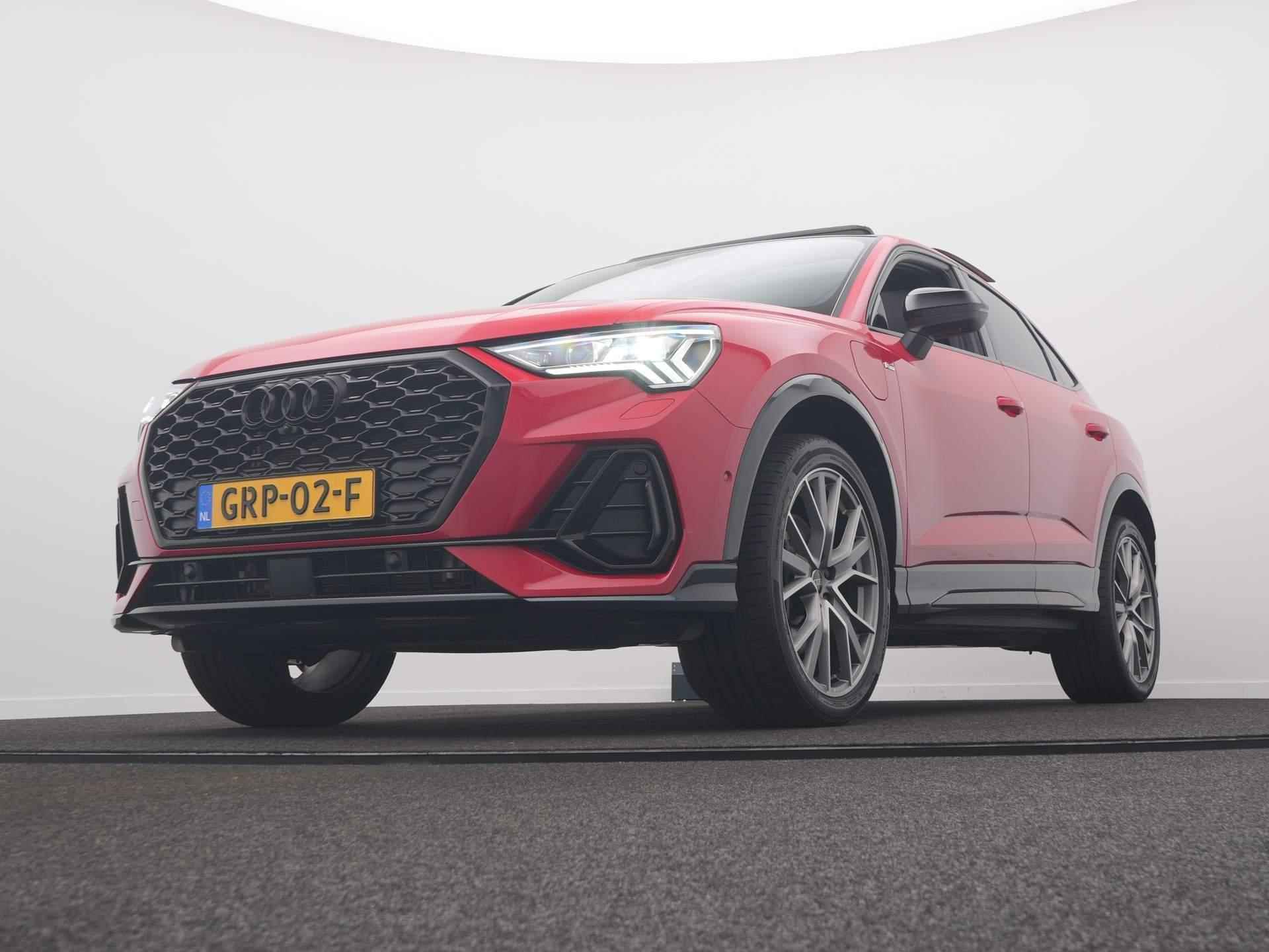 Audi Q3 Sportback 45 TFSI e S Edition Rood stiksel | Matrix |  Leer | Panoramadak - 9/68