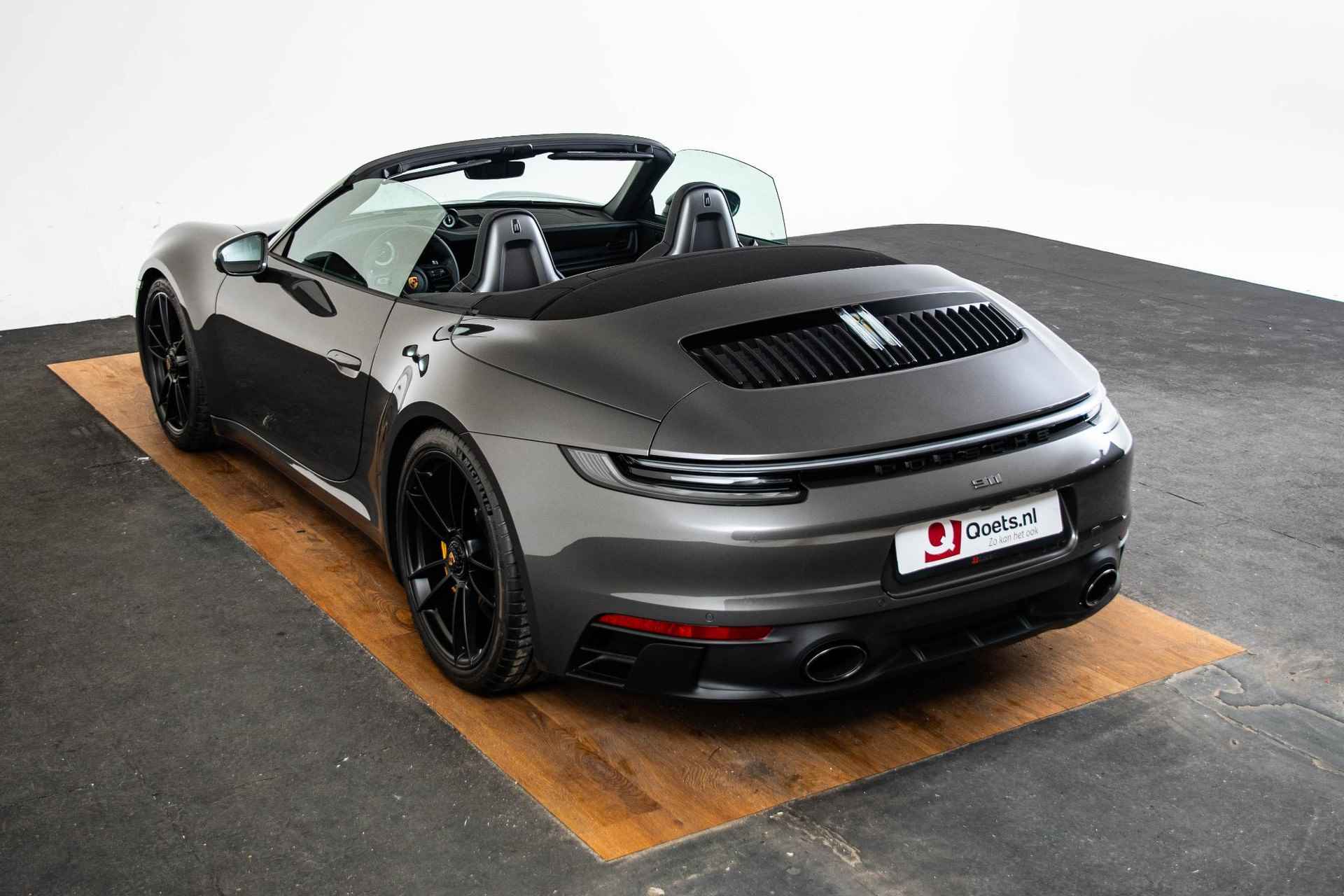 Porsche 911 Cabrio 3.0 Carrera GTS SportDesign/Sport Chrono pakket - Achterasbesturing - Adaptieve cruise control - Adaptieve sportstoelen Plus - GT-sportstuurwiel - Stuurbekrachtiging Plus - Liftsysteem - 58/95