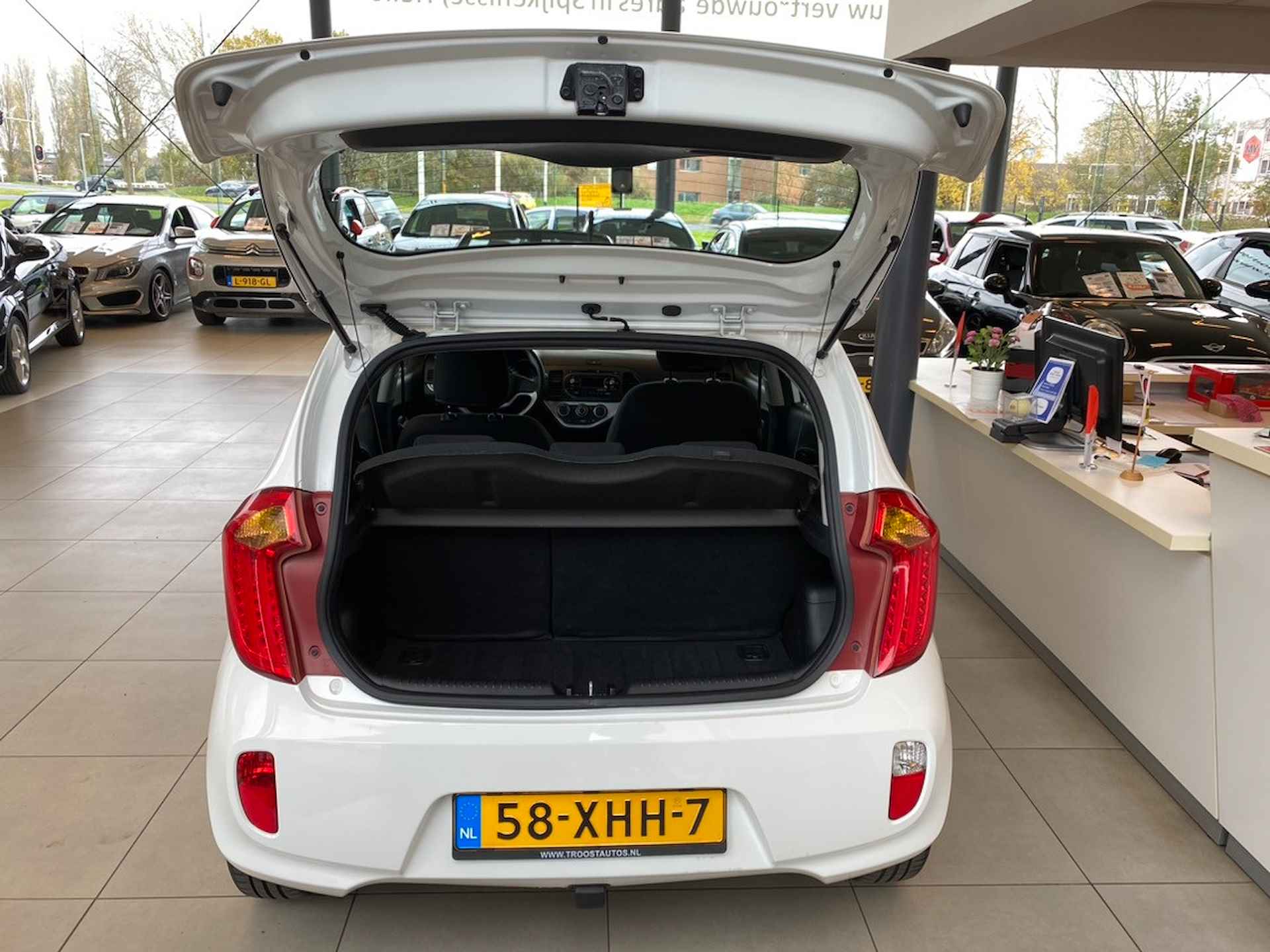 Kia Picanto 1.2 !!!!CVVT ISG Plus Pack,5Deurs,5Zits,Airco,Trekhaak,Elektrischpakket,Side-Skirts,Aux Usb Ipod Aansluiting,14 Inch lmv - 9/23