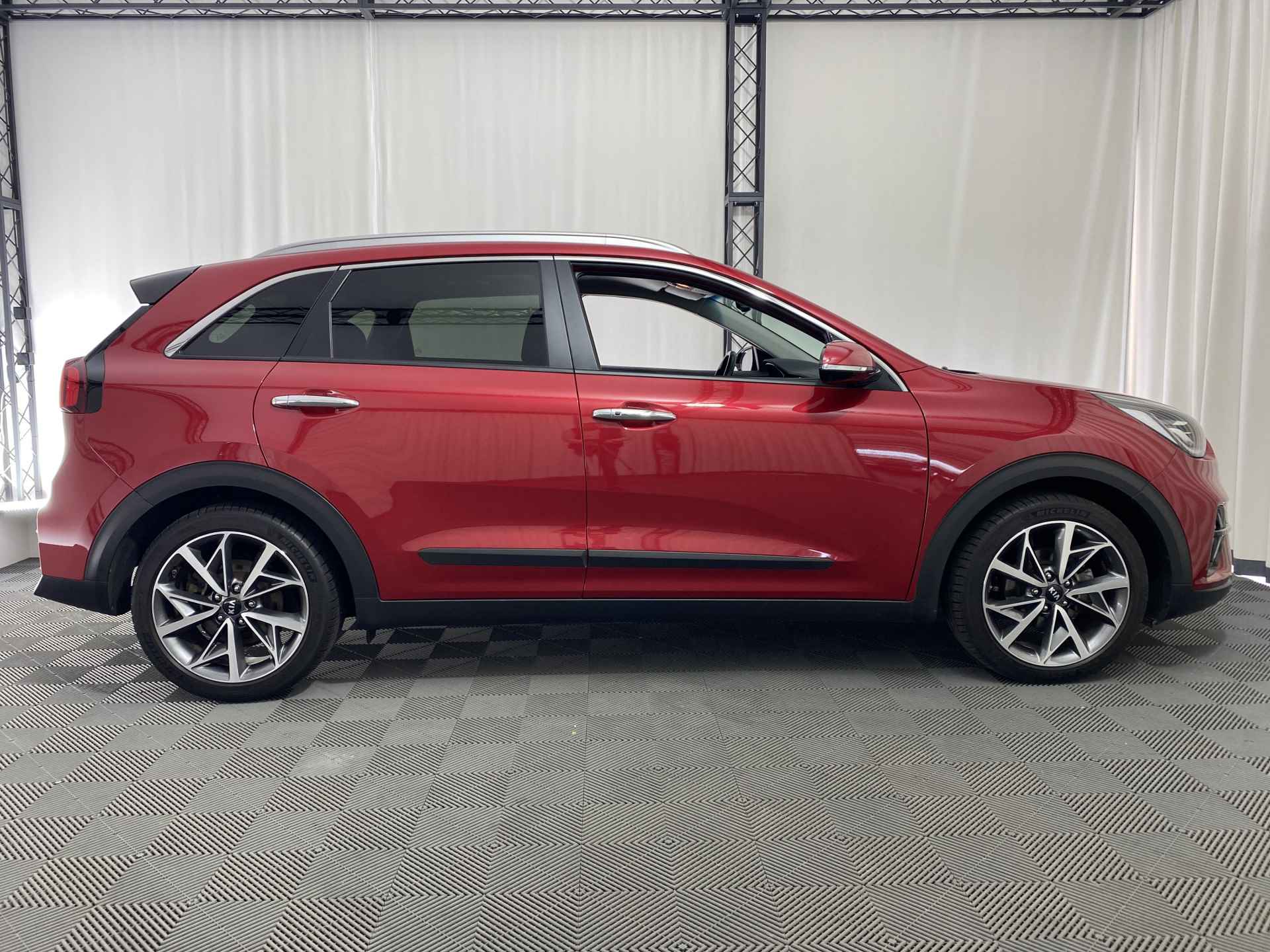 Kia Niro 1.6 GDi Hybrid DynamicPlusLine 141 pk | Clima | Cruise | Leder | Memory | Stoel- en stuurverw. | Apple CarPlay | - 5/42