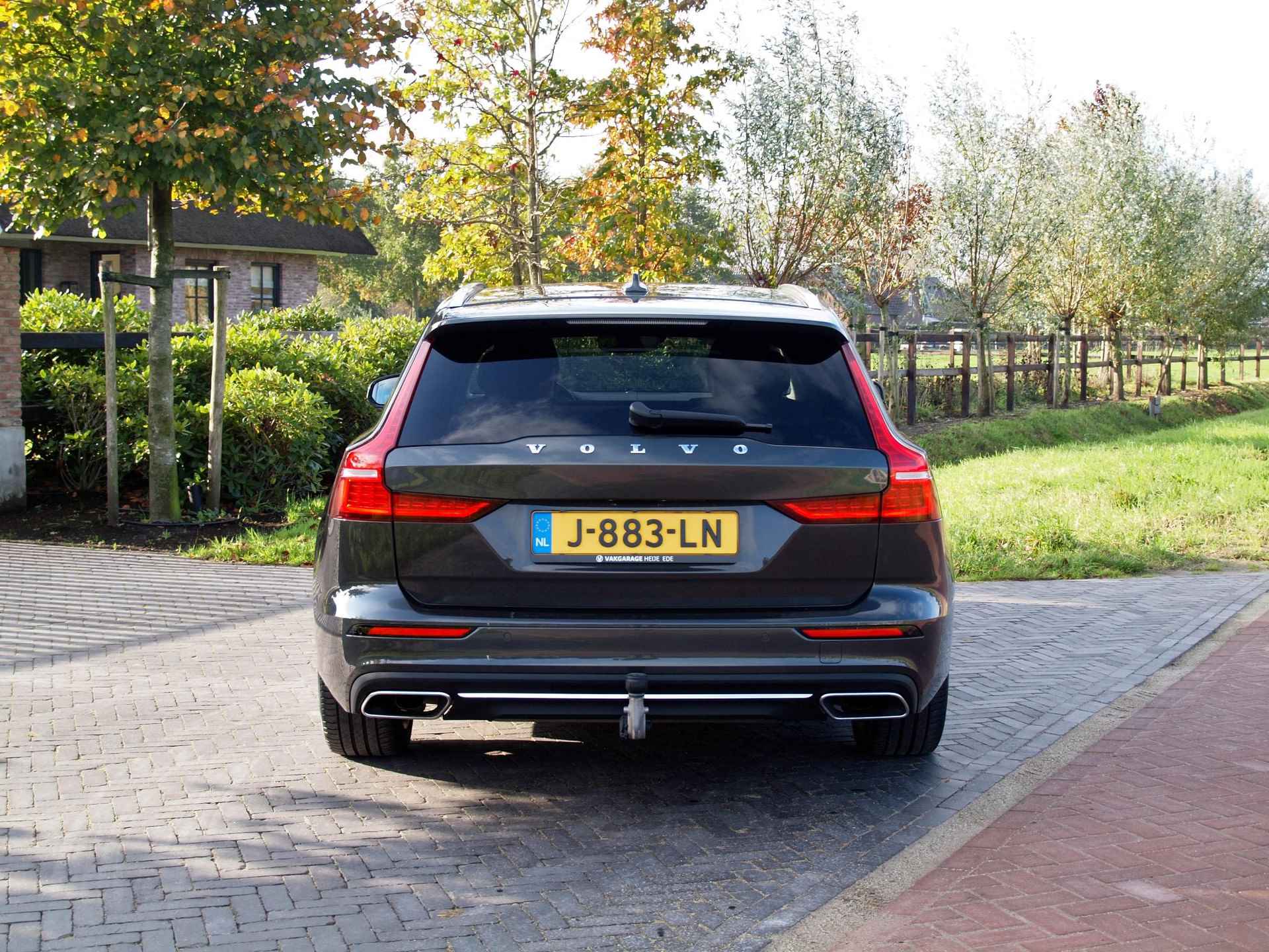 Volvo V60 2.0 T6 Recharge AWD Business Pro | Plug-in Hybride | Trekhaak | Apple Carplay NL-Auto | - 9/40