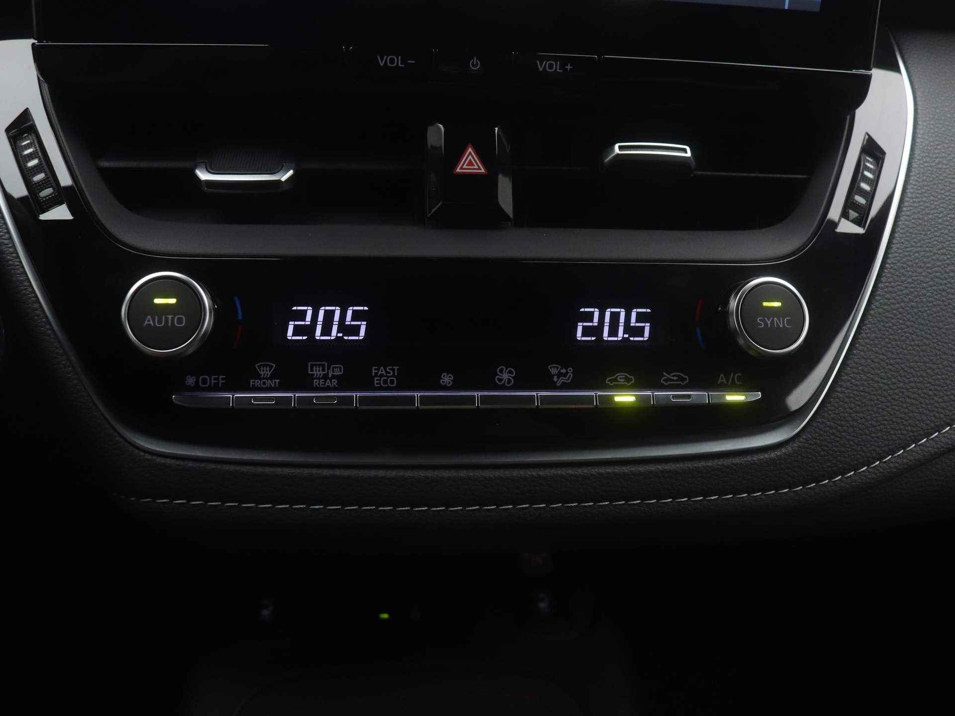 Toyota Corolla 1.8 Hybrid GR Sport *DEMO* | 18' Velgen | LED Verlichting | - 13/41