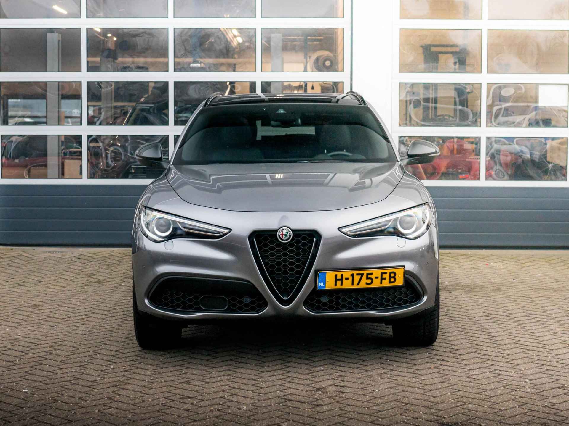 Alfa Romeo Stelvio 2.0 T AWD B-Tech | Schuif/Kanteldak | Convenience Pack | Handsfree A-Klep | Driver Assist. Pack | Dashboard Leder - 2/30