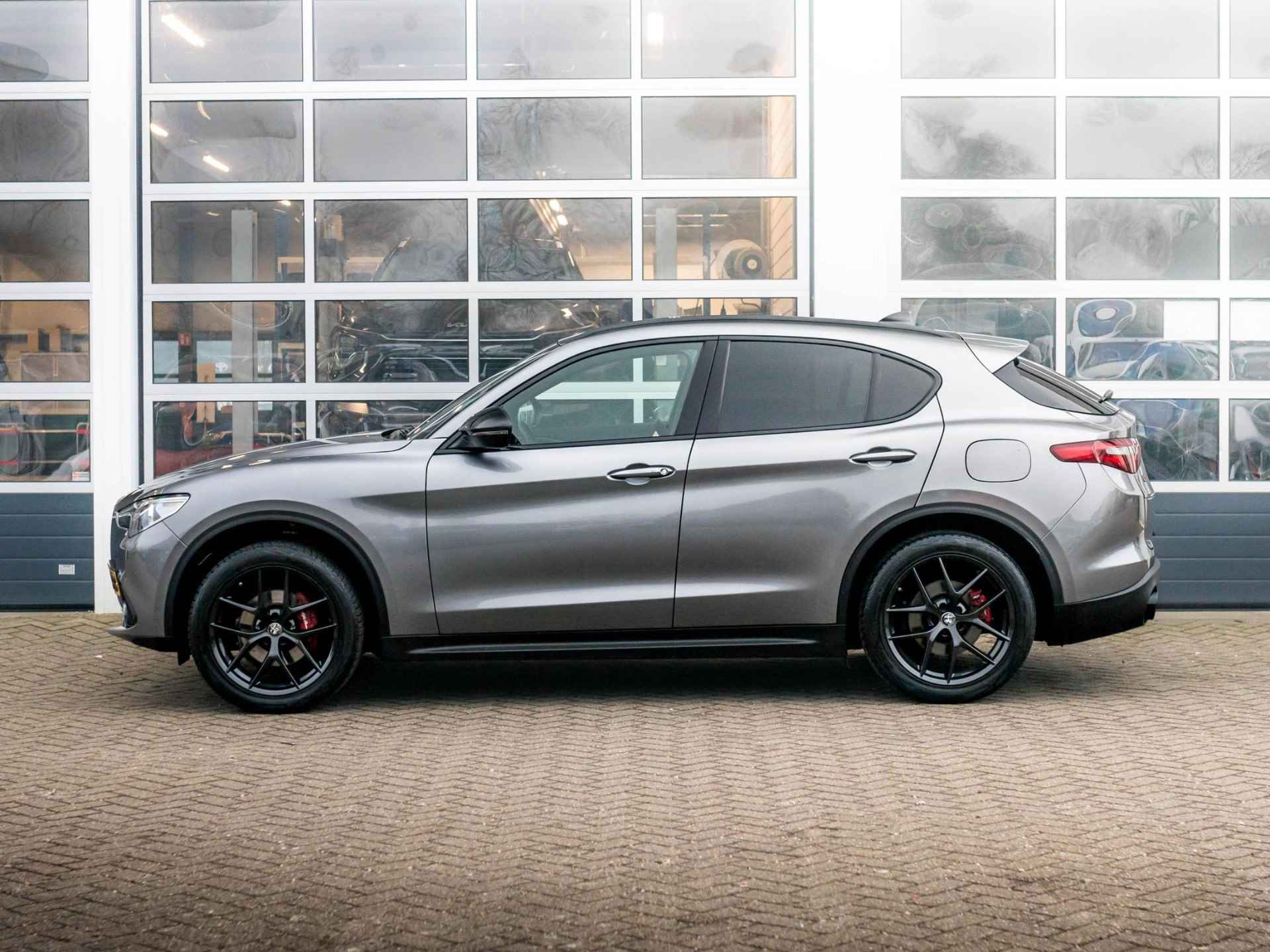 Alfa Romeo Stelvio 2.0 T AWD B-Tech | Schuif/Kanteldak | Convenience Pack | Handsfree A-Klep | Driver Assist. Pack | Dashboard Leder - 8/30