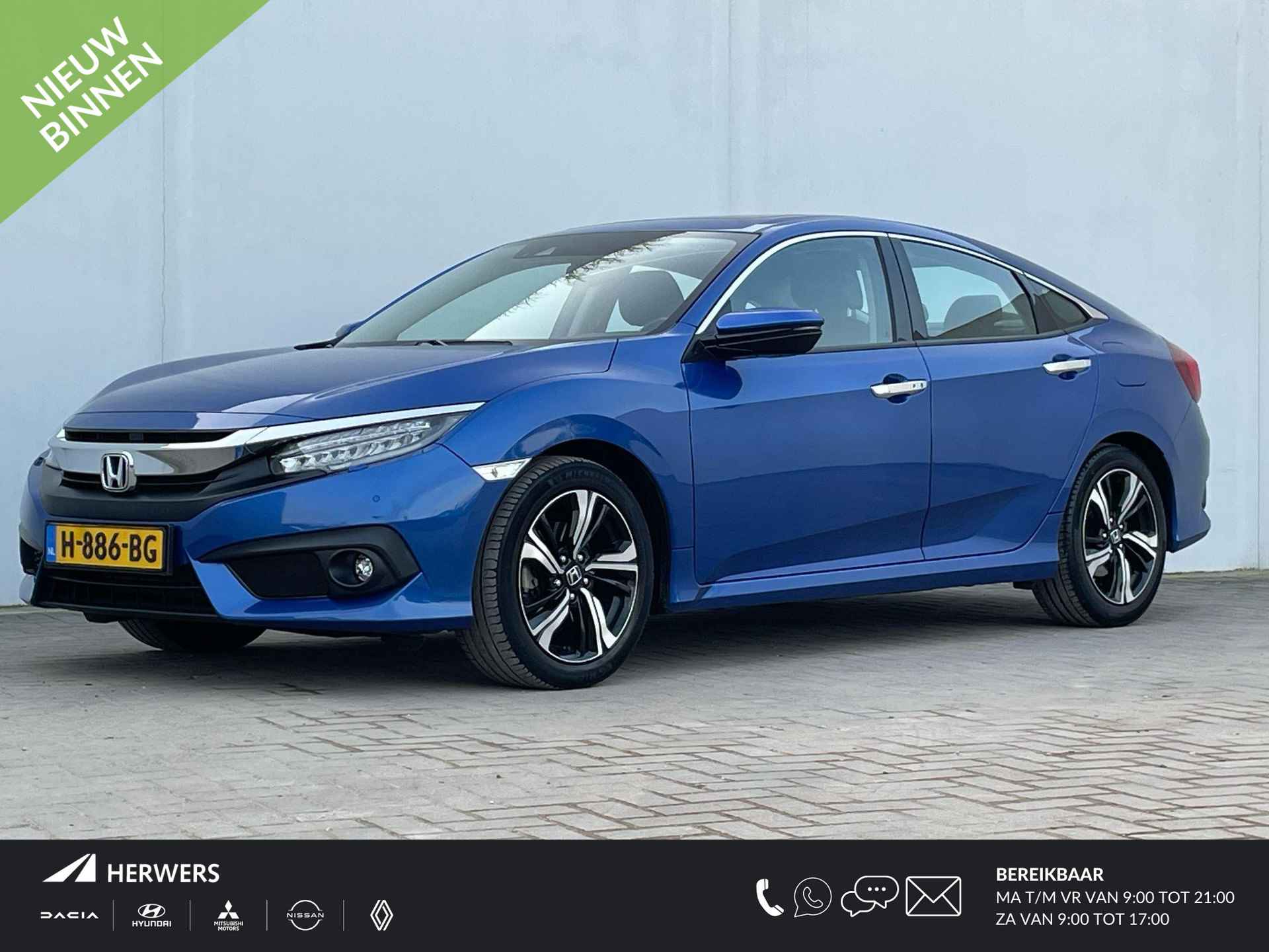 Honda Civic 1.5 i-VTEC 182PK Executive / Stoelverwarming / Schuif/kanteldak / Lederen bekleding / Navigatie / Adaptieve cruise control