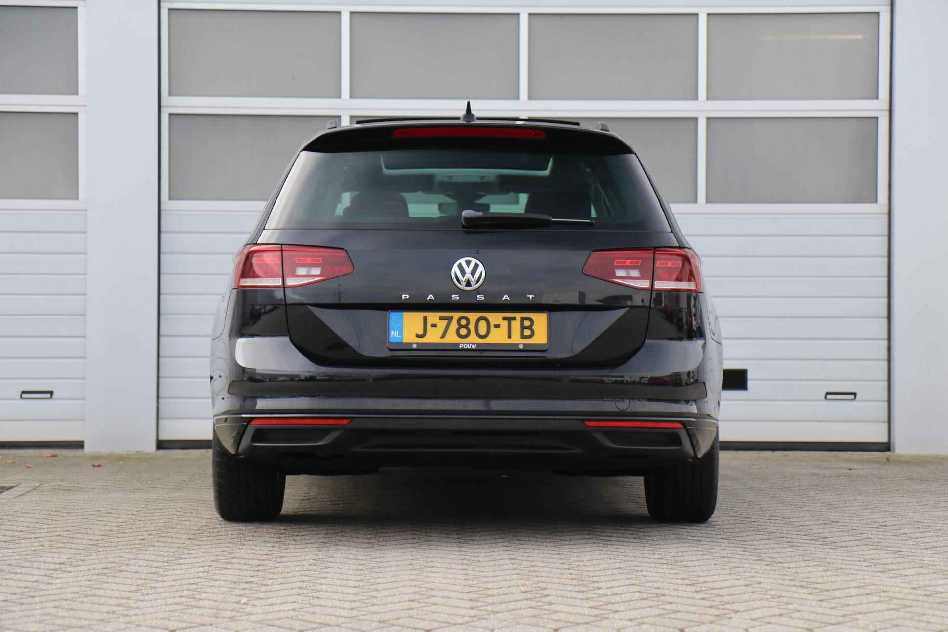 Volkswagen Passat Variant 1.6 TDI 120pk Comfort Business | Navigatie | Stoelverwarming |  Panoramadak | App Connect - 10/45